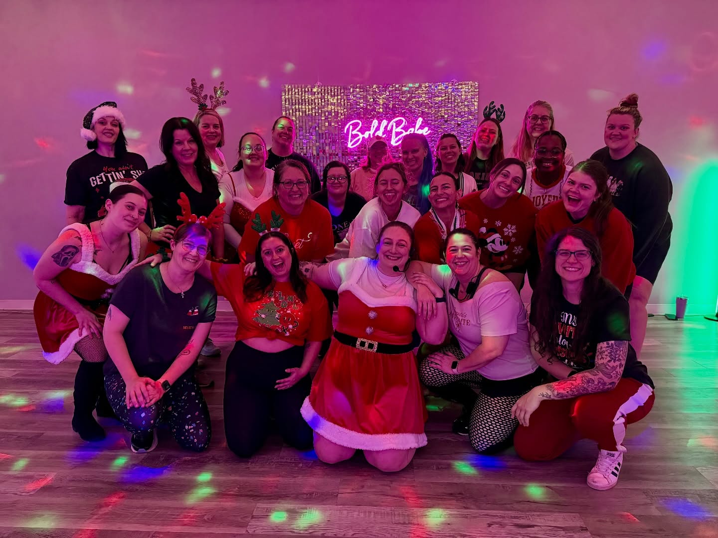 We had a holly jolly workout last night!!! 🎄
Thank you to everyone who came out and partied with us, it was a blast! The team and I are forever grateful for the gift to dance, lift, sweat, and party with you everyday.
Enjoy the break and we’ll see you next week! 🎅🏼♥️🎁