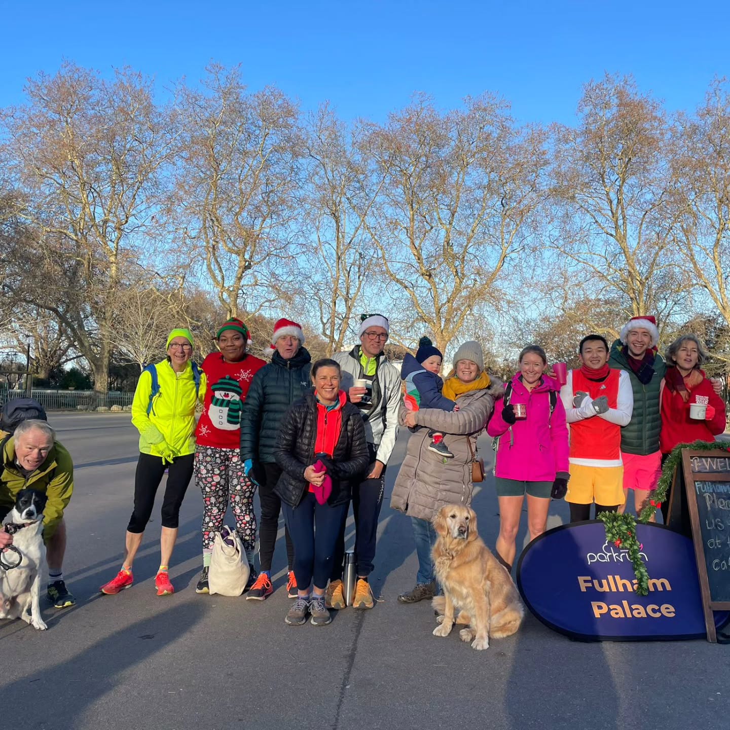 Happy Christmas one and all! A huge well done to our dedicated FRC representatives at @fulhampalaceparkrun this morning - thank you for putting on the parkrun, event organisers!
.
#parkrun #loveparkrun #parkrunuk #christmasdayparkrun #run