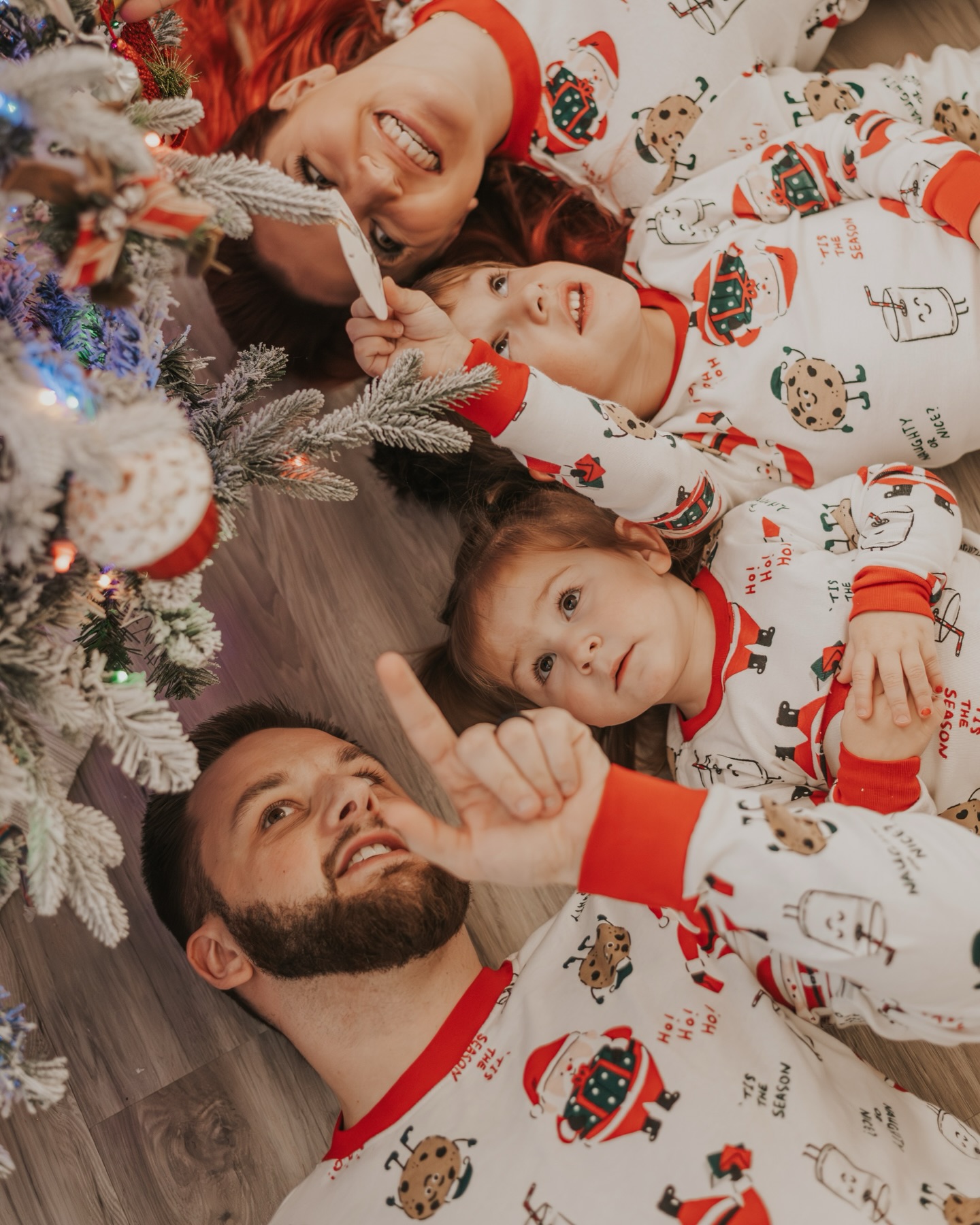 MERRY Christmas and happy holidays to all of you🎄I hope all of your homes are full of the joy and love that these photos embody. The Christmas spirit this year was unmatched!! ❤️