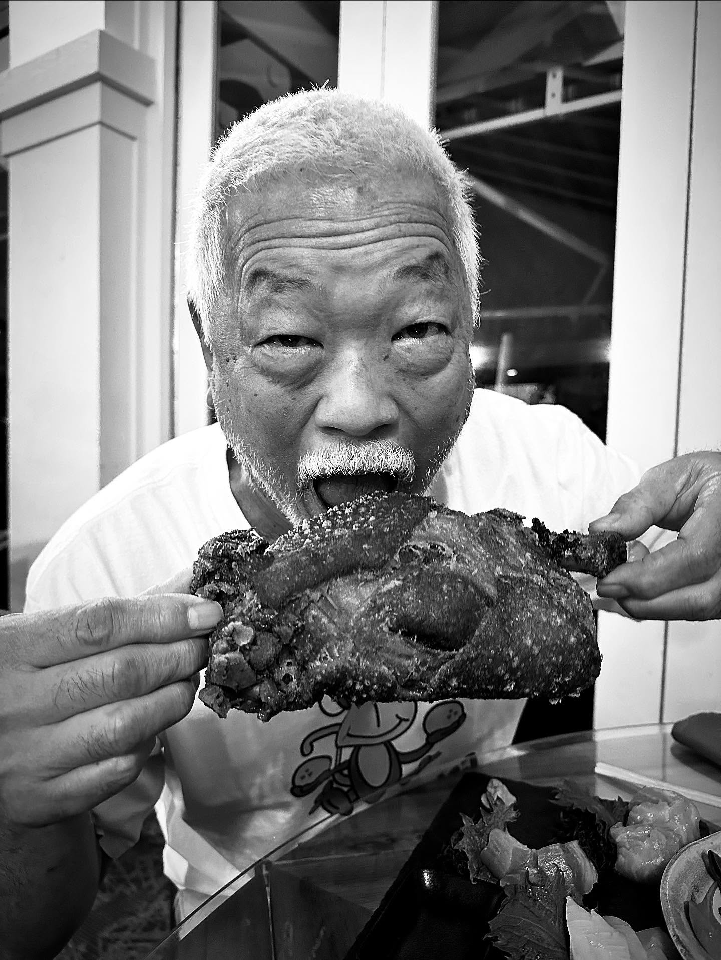 Help us wish this man, the creator, hardest worker that made and packed all your holiday #Garansballbarans orders a #HappyBirthday! And we would like to wish all of you #MerryChristmas #MeleKalikimaka