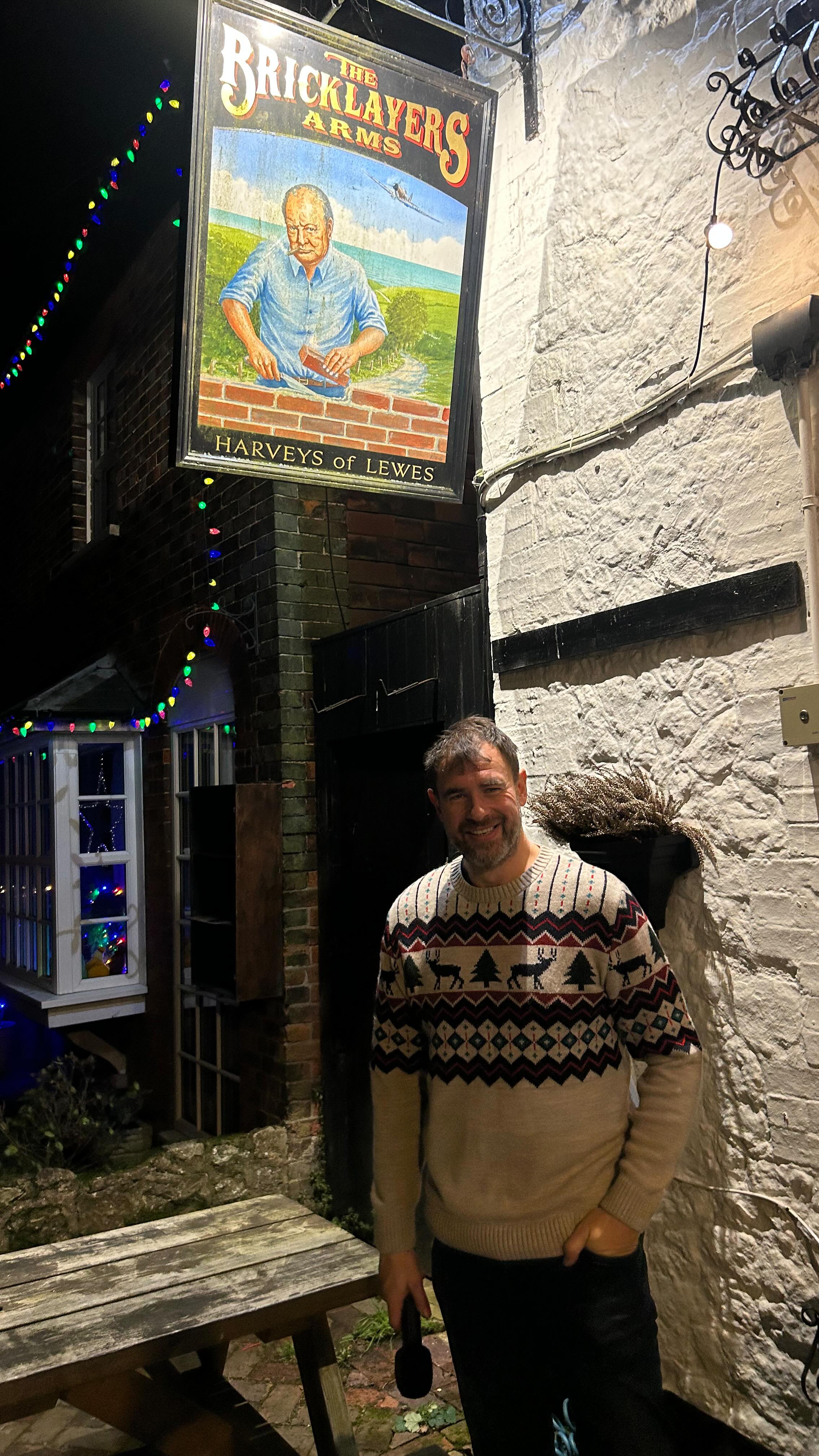 Still buzzing from last night’s epic Christmas quiz! 🎉 Big thanks to Harvy for making it unforgettable! 🙌🎄 If you missed it, don’t worry — book a table for our next quiz on January 20th after our refurb! New look, new vibes, and a whole new year to celebrate! 🍻✨#chipstead #harveys #christmaseve #quiz #kent