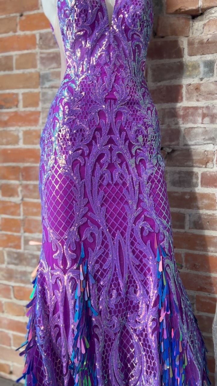 Prom is coming! Heidi’s Dress Shop has a great selection. We also have mother of the bride dresses and other funky dresses! Open New Year’s Eve from 2-5pm! #heidisdressshop #newyearseveoutfit #funky