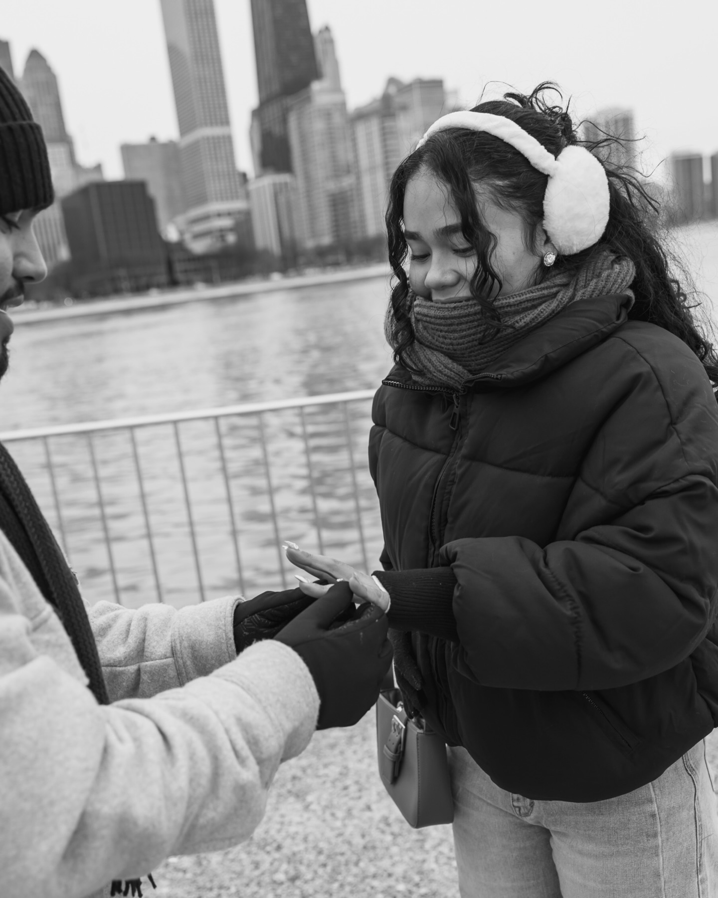 Proposal #2 of December | Bryan + Zully 💍
One of the coldest days of December (it was actually 8 degrees), but no amount of cold weather can interfere with how cute these two are!!! Their weekend trip to Chicago was one for the books 🥹
#chicago #chicagophotographer #proposal #photographer