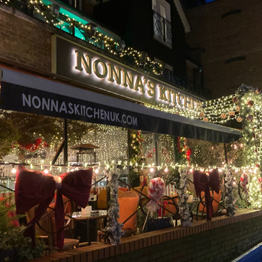 🎄✨ We’re so proud to share that Nonna’s Kitchen has been named Hoddesdon’s Best Christmas Window!
A huge thank you to Love Hoddesdon BID for running such a lovely competition, and to everyone who took the time to admire our window.
We’re honoured to be part of a community that works together to make Hoddesdon so festive ❤️