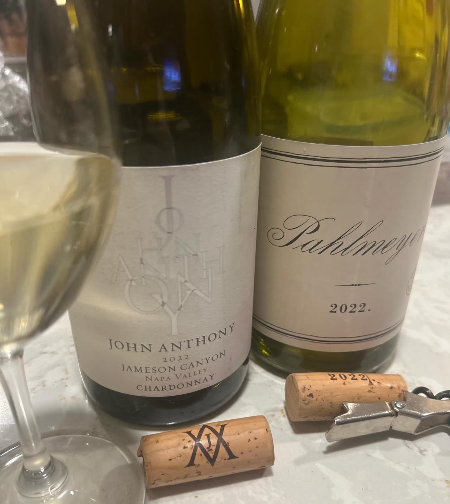 Indulged in some excellent Chardonnays from Pahlmeyer all mountain fruit and John Anthony with nice body! Both from Napa Valley.🍇🍇🍷 #pahlmeyerwinery #johnanthinyvineyards