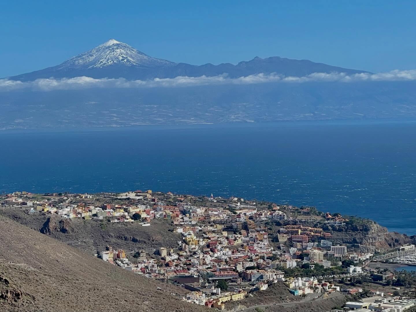 Vue du volcan Teide (Ténérife) depuis l’île de la Gomera
.
.
.
#au_coeur_du_voyage #volcanteide #lagomera #islascanariasoficial #gomera
