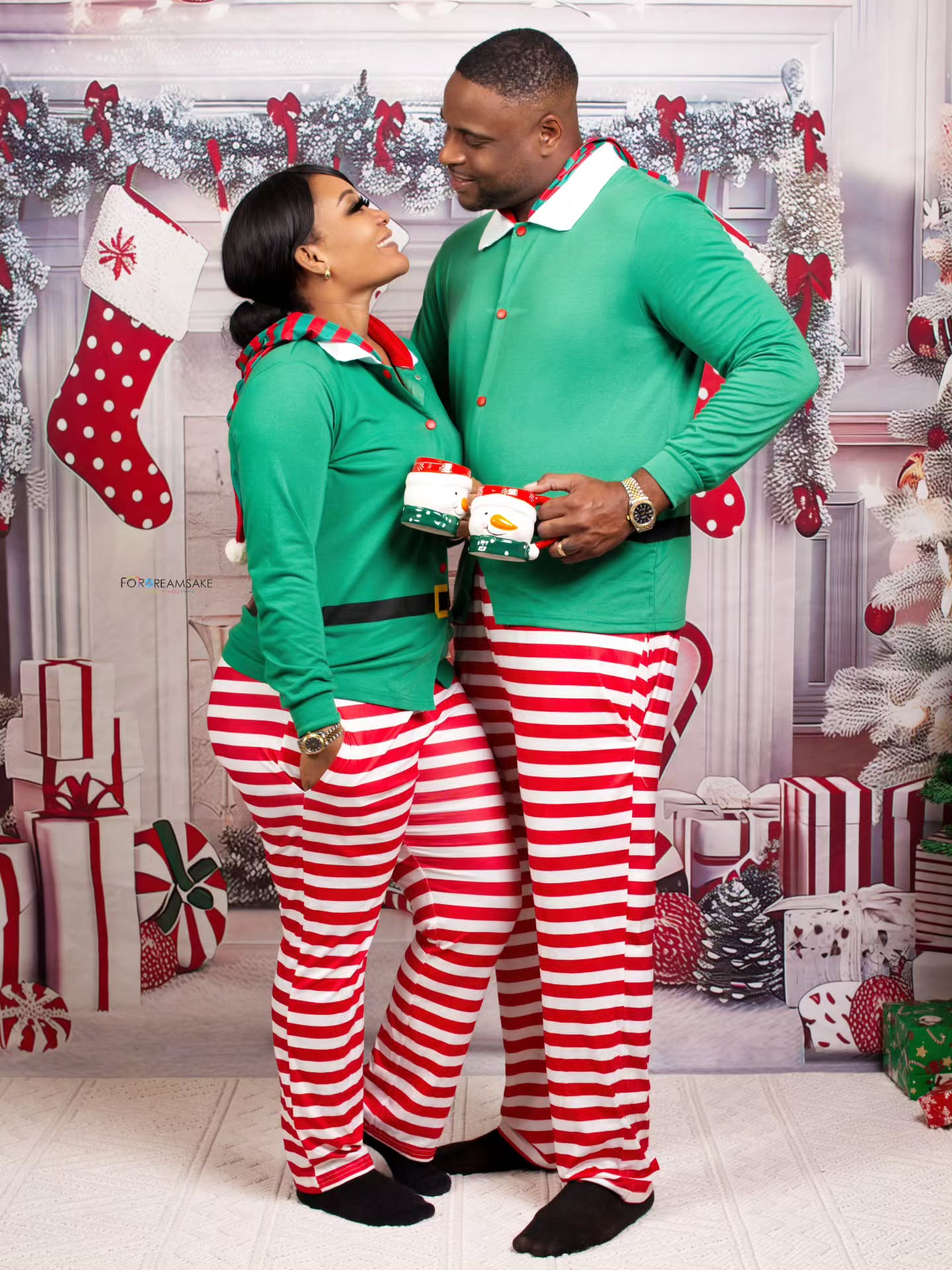 @alainpilgrim x Lee & Family
Merry Christmas
To See the Full Album, Visit My New Online Gallery Link In Bio🙏🏾
#camera #sony #landscape portrait nature love photography life sunset sunrise godisgood beauty beach lens beautifuldestinations barbados caribbean ocean canvas faith light happiness love photoshoot #christmas #studiophotography