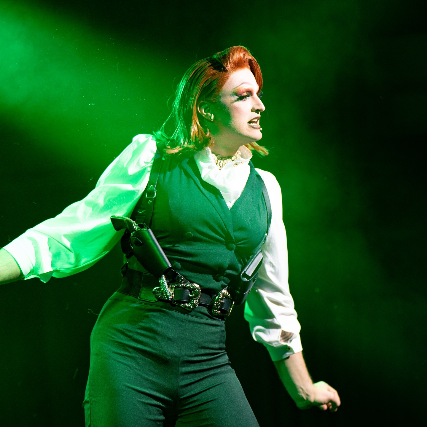 I’ll send it to oblivion
Where my father failed
I will prevail
And once that bear is mine
I’ll be the best explorer of all time
@themillerszurich @steve_w_grams #gay #drag #showtime #switzerland #dragqueen #dragqueenshow #local #paddington