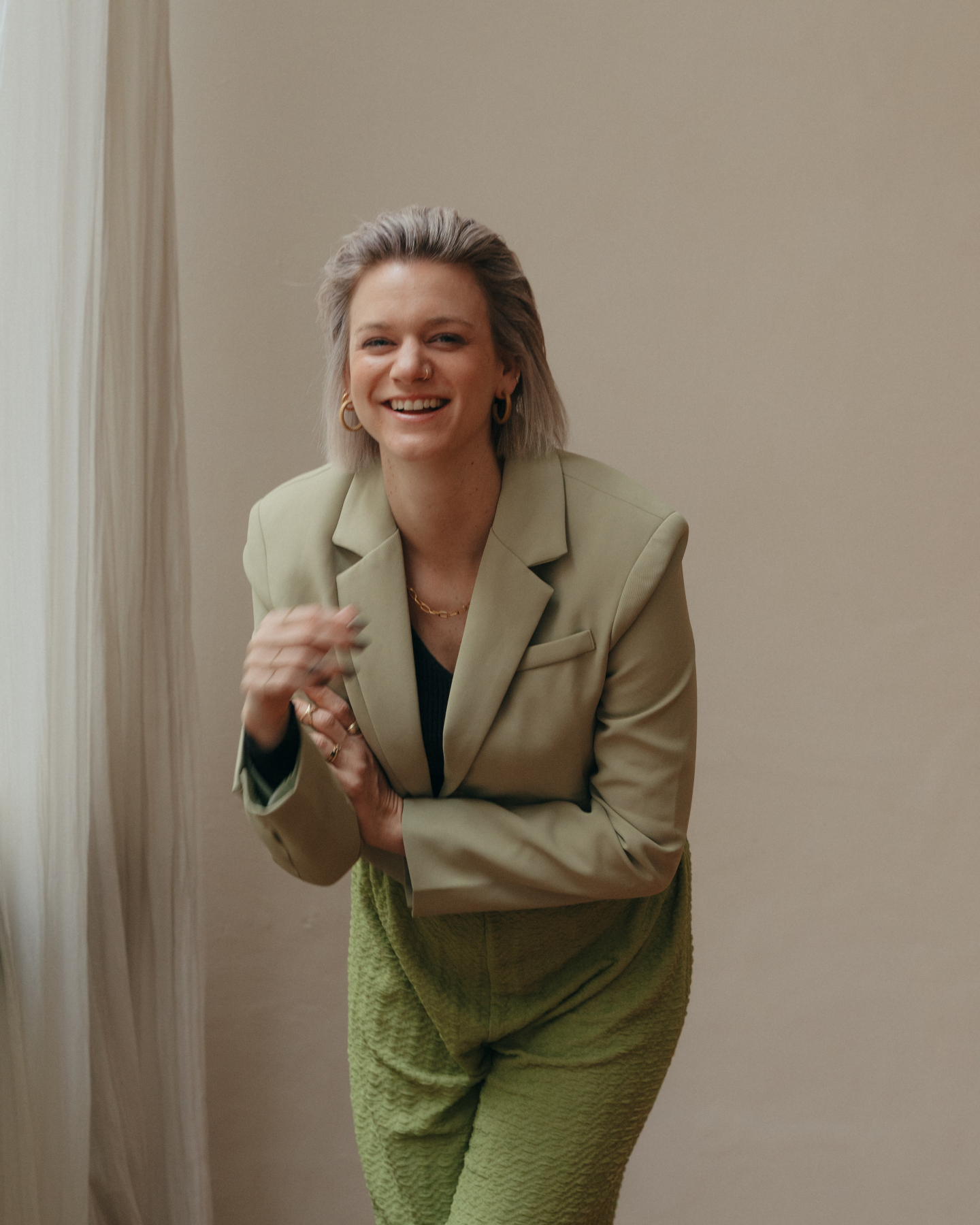 Festive mode: ON. 🎄
Even de beat zachter, terug naar de basis: rust, warmte, people you love. Dank je wel om deel te zijn van onze digitale dansvloer dit jaar — 2026 wordt er eentje met nog meer sparkle.
Vanuit onze club naar de uwe: fijne feestdagen, een warm Kerstfeest & een fantastisch nieuwjaar! 🍾