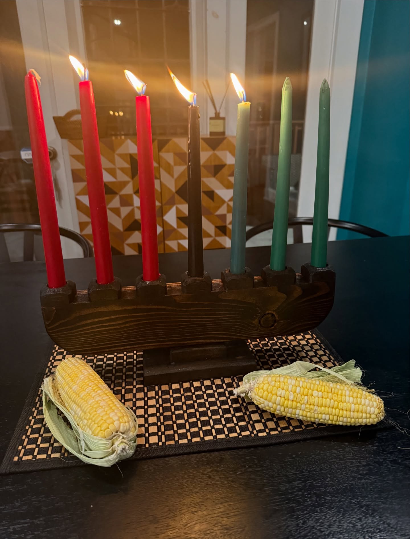 Habari Gani? UJAMAA. 🖤❤️💚
It's now the 4th day of Kwanzaa, the midpoint- UJAMAA. Today we celebrate cooperative economics. 💰💰Keeping dollars circulating within the Black community through deliberately redirecting purchases to Black-owned businesses when possible not just during Kwanzaa, but all year, can make a measurable difference for their sustainability.
Structural inequities like access to capital have been a persistent issue Black entrepreneurs in particular. Many well-loved Black-owned businesses are feeling the strain of the current economic and political climate, and some are on the brink of (or have already had to) closing or pivoting.
Among many, I have to shout out...
@sankofacafe_nj - more than a coffee shop, a new community hub
@zawadibooks - Buffalo's longest operating Black owned bookstore
@shopredbag - Black-owned hub for shopping diverse brands
@odetouna - highly curated, ethically-sourced women's apparel
@hairkarma315 - home of my 'hairgician' @danieilovehair
@keycuts - the new heart of our local barbershop scene
@bestowcollection - chic, affordable hoop earrings
@heynineteentwenty - ridiculously smart, convertible outerwear
What are your favorite Black-owned businesses?