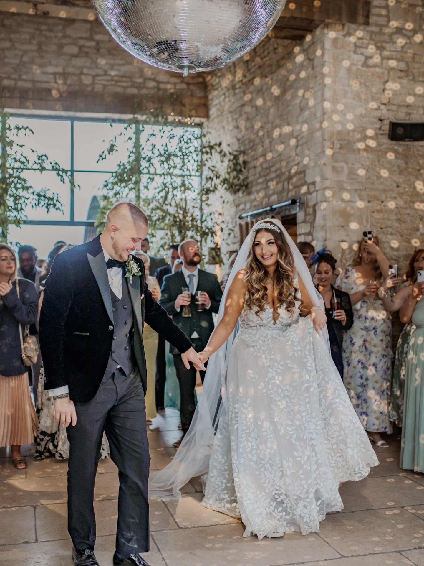 Still so much to share from this year's weddings. Looking forward to being back at @yardspaceoldgore very soon 🪩
#oldgoreyardspacewedding #cotswoldwedding #cotswoldweddingphotographer #oldgore #weddingphotographer