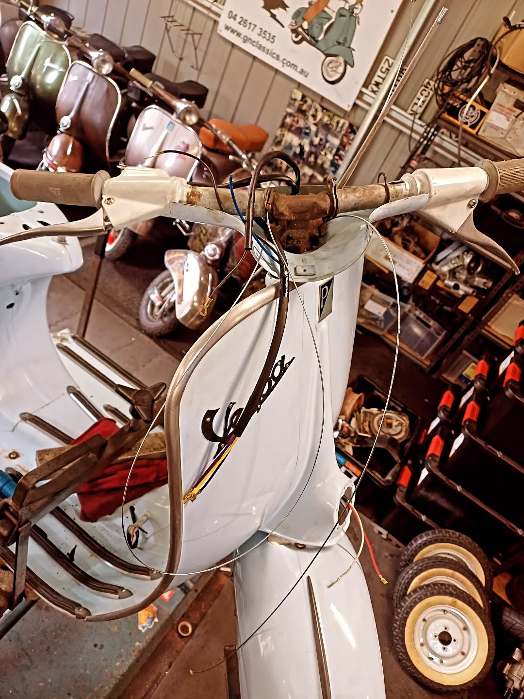 Vespa Resurrection by GN Classics
Kabelsalat !!!
Some German terms have no direct English translation 🤔
Working on fitting all new outer cables and a BGM wiring loom for 12V conversion into this VNB.
A fiddly job - worth the results:
- smoother, more exact gear change and clutch activation with little resistance
- throttle grip actually springing back to idle
- more responsive front brake
- new wiring for 12V electronic ignition feed8ng all components reliably.