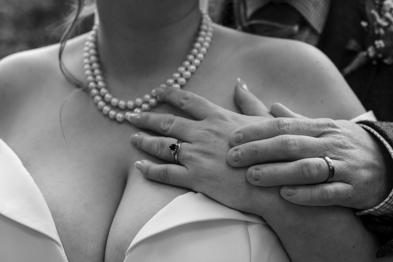 So… who got an extra special, sparkly gift under the tree this year? 💍 I counted four over on my personal socials, which I think is my best yet!
•
#norfolkweddingphotographer #suffolkweddingphotographer #norwichweddingphotographer #christmasengagement #engagedatchristmas