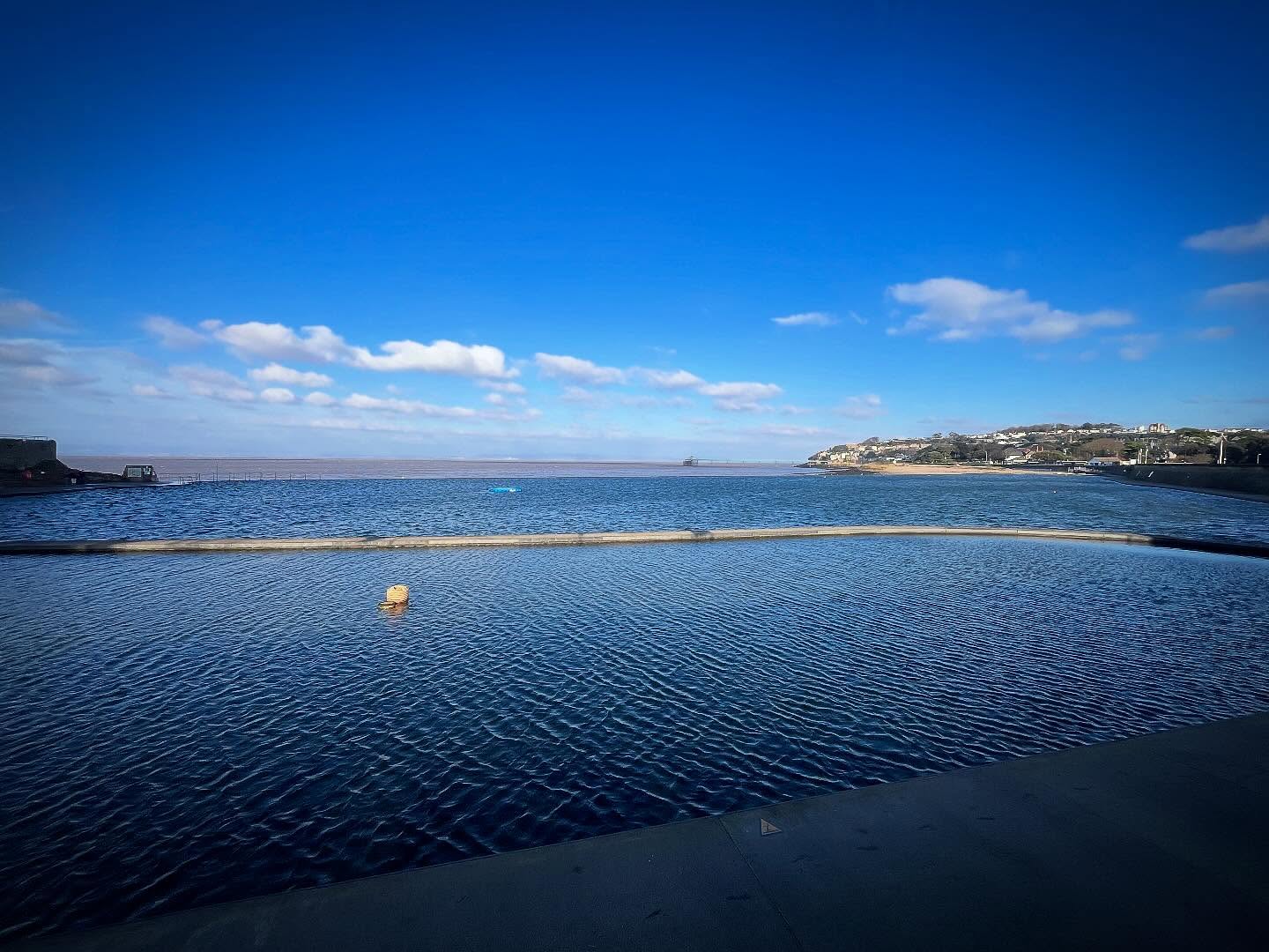A Baltic but beautiful Clevedon Christmas Eve (yes we 🏊♀️ 😊)