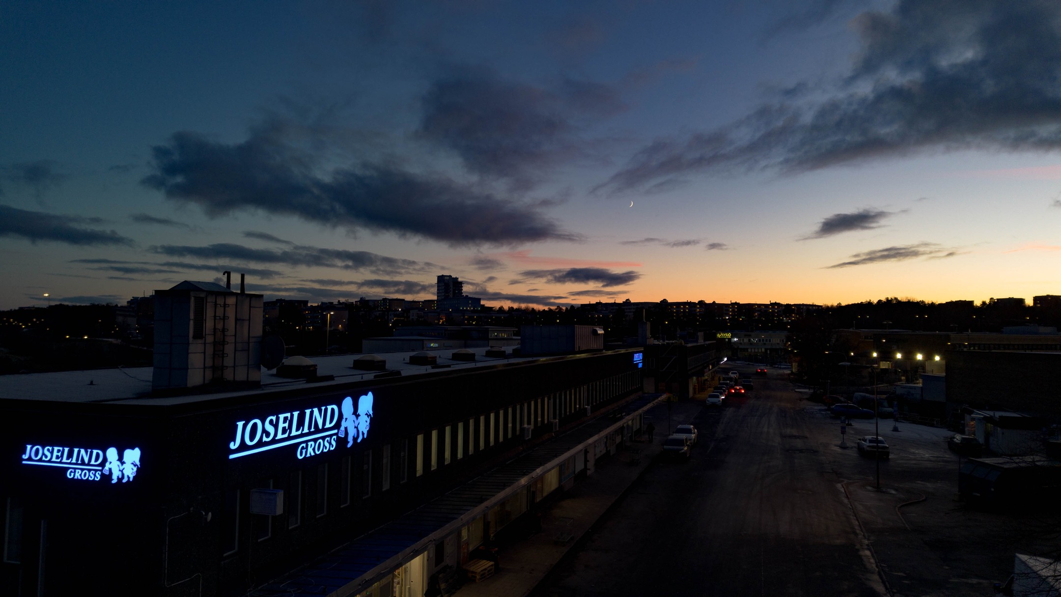 Belysta 3D-skyltar som lyfter ditt varumärke 🔴
Projekt i hjärtat av Stockholm – Årsta Hallarna, Joselind Gross & Group.
Halvvägs in i projektet tar vi julledighet.
www.3dskylt.se