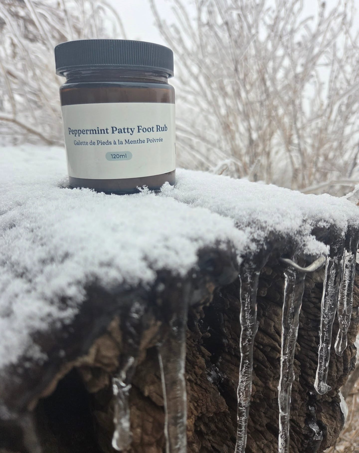 Calendula flowers are very soothing to the skin. Combined with peppermint essential oil this combination works wonders as a foot rub. Peppermint is known to aid with circulation which may be helpful on your feet.
Contains cold-pressed sunflower oil, calendula flowers, shea butter, beeswax, and peppermint essential oil.
https://www.yemaya.ca/product-page/peppermint-foot-rub-120ml
www.yemaya.ca #Winter #yemaya #footrub #circulation #Yemayanaturalproducts