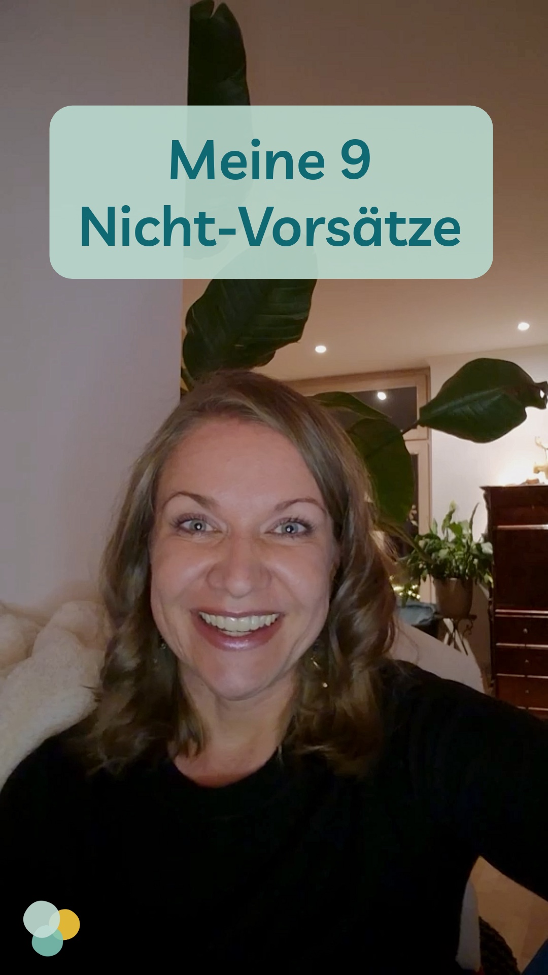 Meine 9 Nicht-Vorsätze für das neue Jahr:
1. Ich hab nicht vor, mich nicht mehr zu zeigen, wenn’s unordentlich ist.
2. Ich will nicht versuchen, nicht mehr verletzlich zu sein.
3. Ich nehme mir nicht vor, nicht mehr loszulassen.
4. Ich will nicht so tun, als bräuchte ich niemanden.
5. Ich hab nicht vor, nicht mehr zu zweifeln.
6. Ich will nicht aufhören, nicht mehr wütend zu sein.
7. Ich nehme mir nicht vor, nicht mehr so viel zu fühlen.
8. Ich hab nicht vor, nicht mehr genervt zu sein.
9. Ich hab nicht vor, mich nicht mehr zu mögen, wenn ich’s wieder verbocke.
Und was sind deine?
Teile mit mir deine Nicht-Vorsätze um am Gewinnspiel teilzunehmen 🤩
Ich wünsche dir einen guten Rutsch in das neue Jahr!
#HeilpraktikerinFürPsychotherapie #PraxisPraxenthaler #AnjaPraxenthaler #Einzeltherapie #Paartherapie #Coaching #einzigartigunperfekt