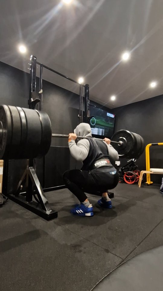 Late night session in the workshop. Sharpening upðĄïļ
Good ol 5 x 5 with a back off set at the end
Heavy enough for quality reps without fearing for my life