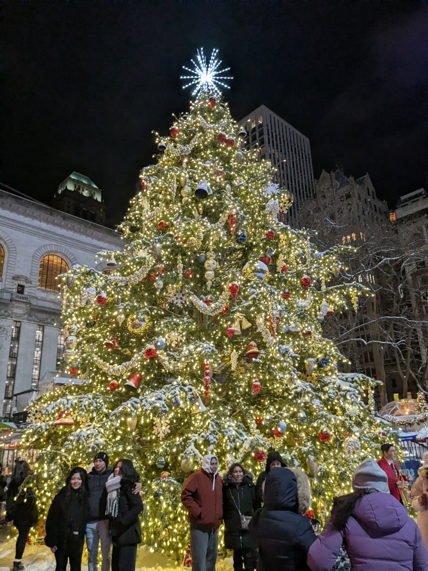 Okay so my year is not like super cool so here is a photo dump
1. Tree
2. Ravel
3. Trinity
4. Workshop with @sandbox_percussion
5. Great Wal
6. Feline
7. The Amazing Adventures of Kavalier at the MET
8. First day NY
9. Final day MTL
10. My dear mother and father
11. My dear mother and father
12. ?????????
13. Birds
14. O Canada
15. Popcorn custard tart
16. Claw
17. Dou Dou
18. Opera Creation Forum at @operademontreal @musique3femmes