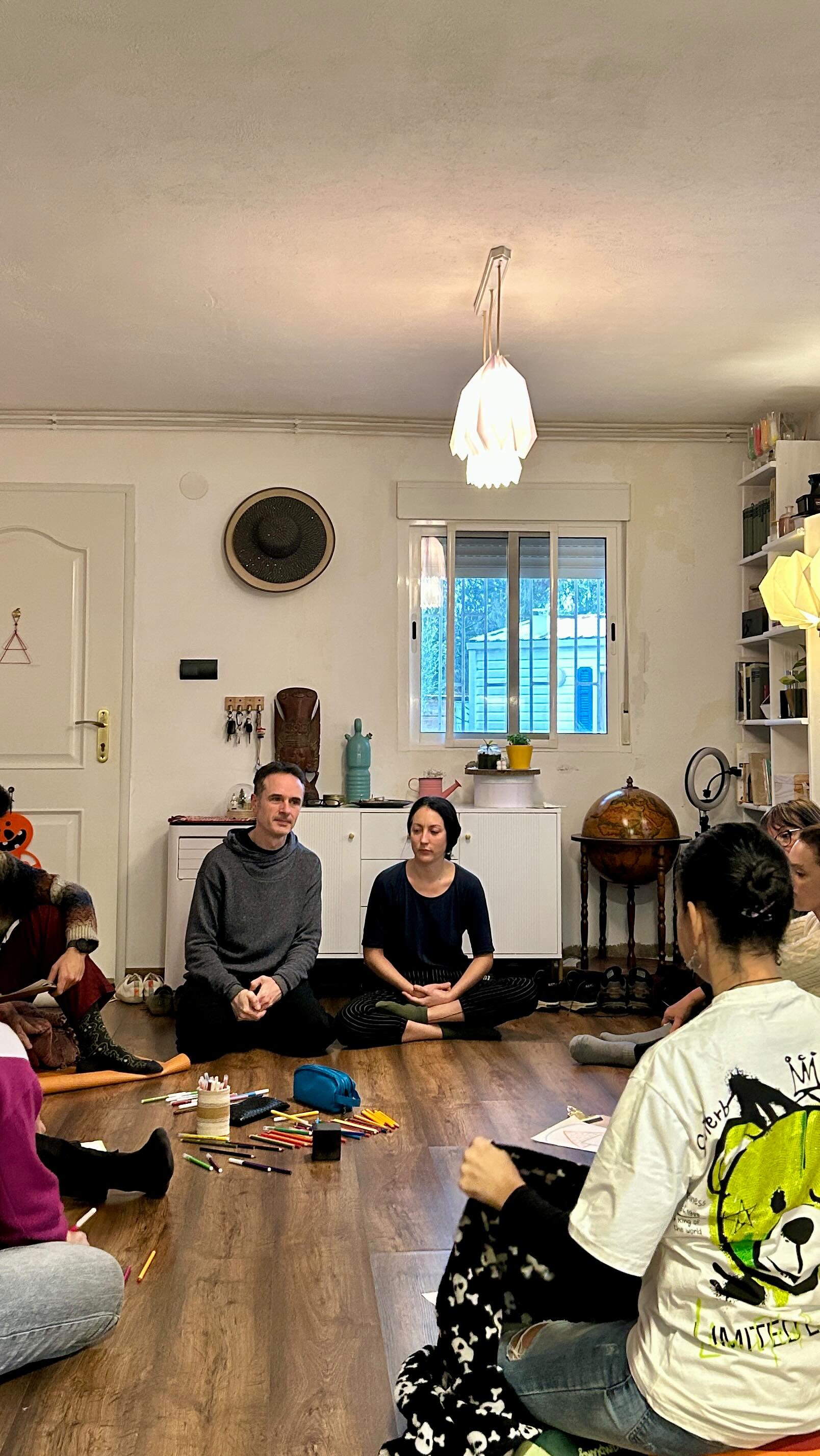 Taller Ritual de Fin de Año
Muchísimas gracias por compartir este precioso momento que hemos vivido con tan bonita energía para el 2026
#crecimientopersonal #biodanza #arteterapia #transpersonal #gestalt