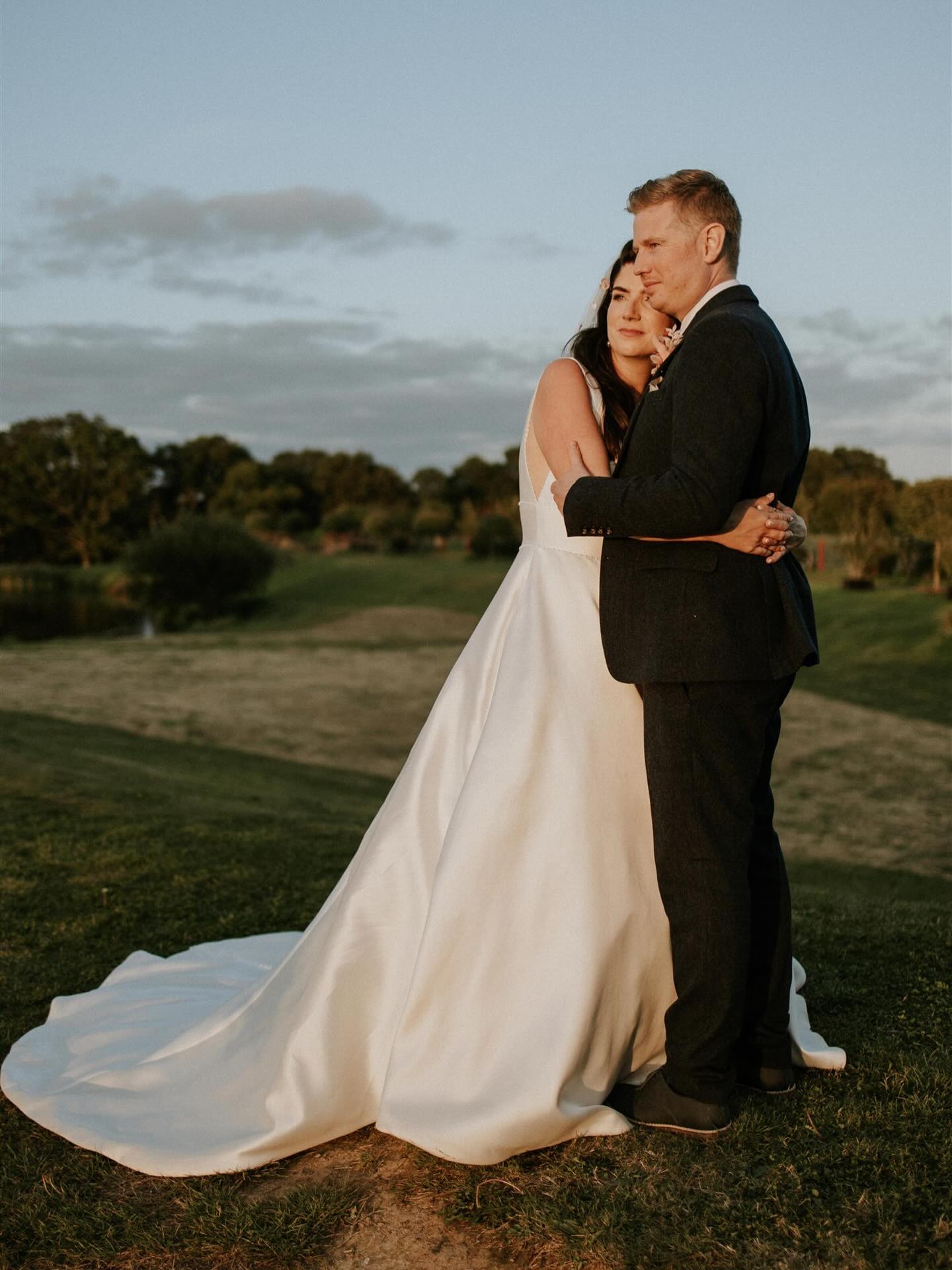 Hey, 2026 couples….
We can’t wait to get you married this year!!!!
And for those of you who are new here, Hi! We are a really good wedding planning, coordinating, styling and prop hire company and you are very welcome here 🥰
Pic @joannanicolephotography from the gorgeous Briony and Jamie’s special day @archiplantsevents
#engaged #gethingmarried #2026wedding #2027wedding #weddingplanner