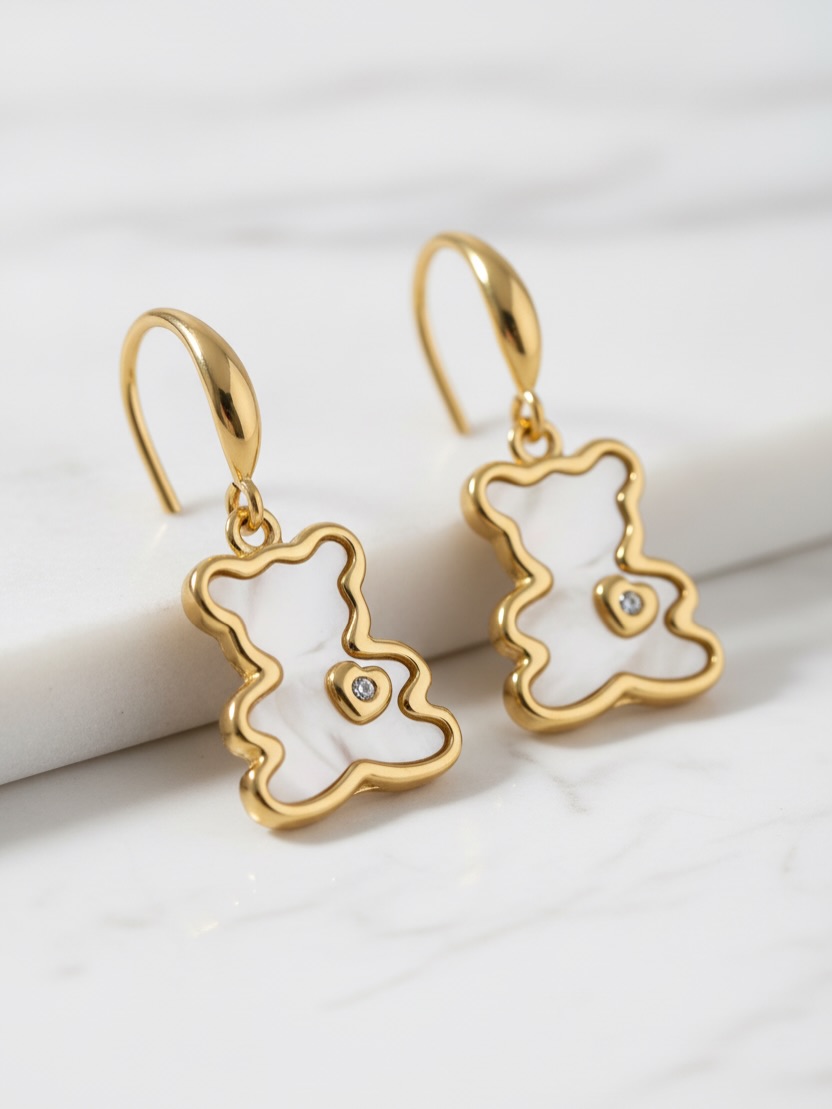Stainless steel bear-shaped earrings, white mother-of-pearl and elegant sparkling heart.