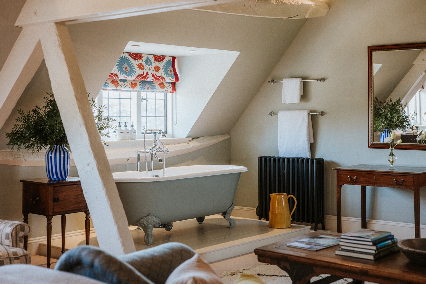 After the festivities, its time to pause and relax. There's nothing like a hot soak in the bath to wind down. Which one would you choose?
1/Train
2/ North
3/ Orange
4/Garden