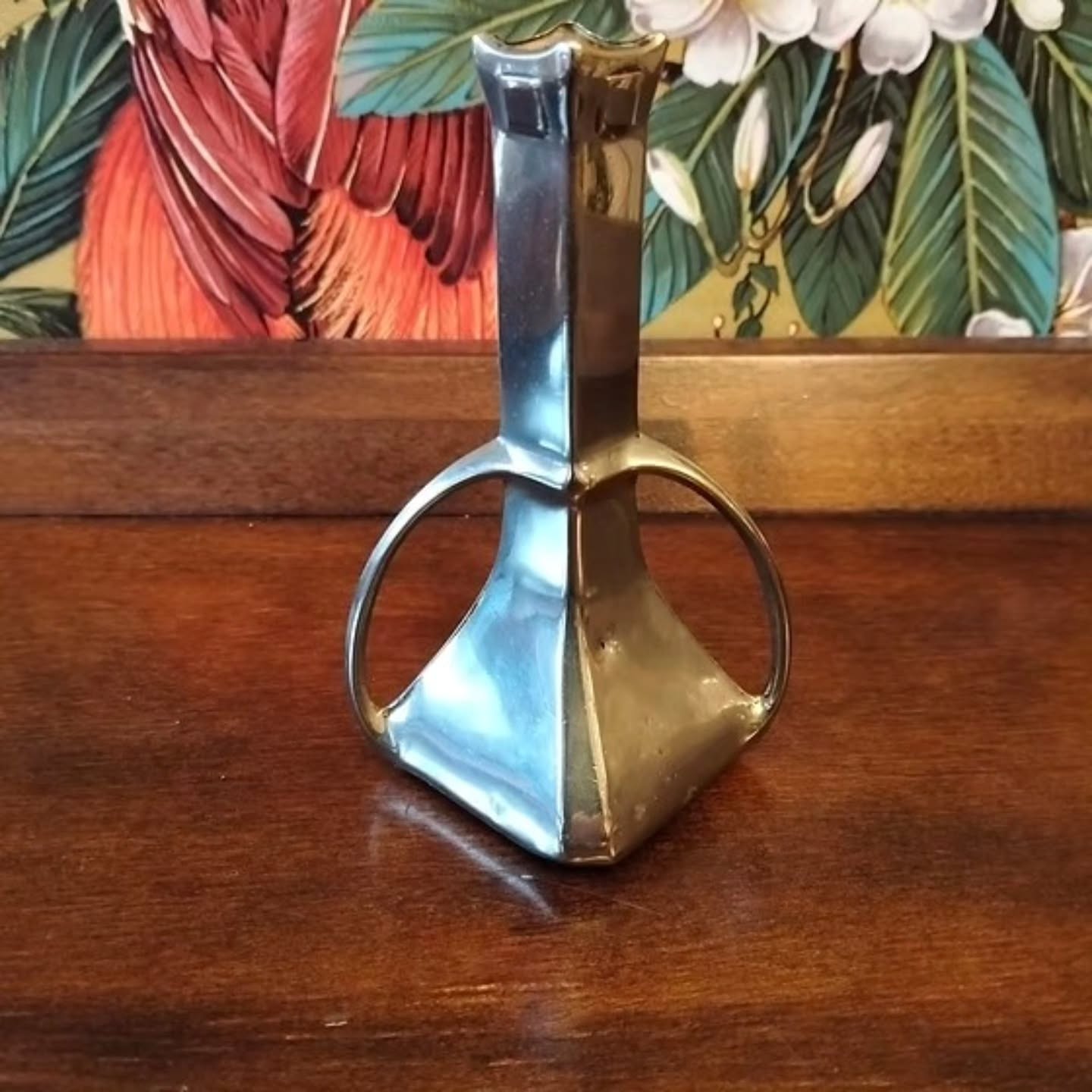 https://www.objetdart-stuff.co.uk/product-page/vintage-art-nouveau-chrome-bud-vase-probably-1930s-in-the-manor-of-wmf-liberty