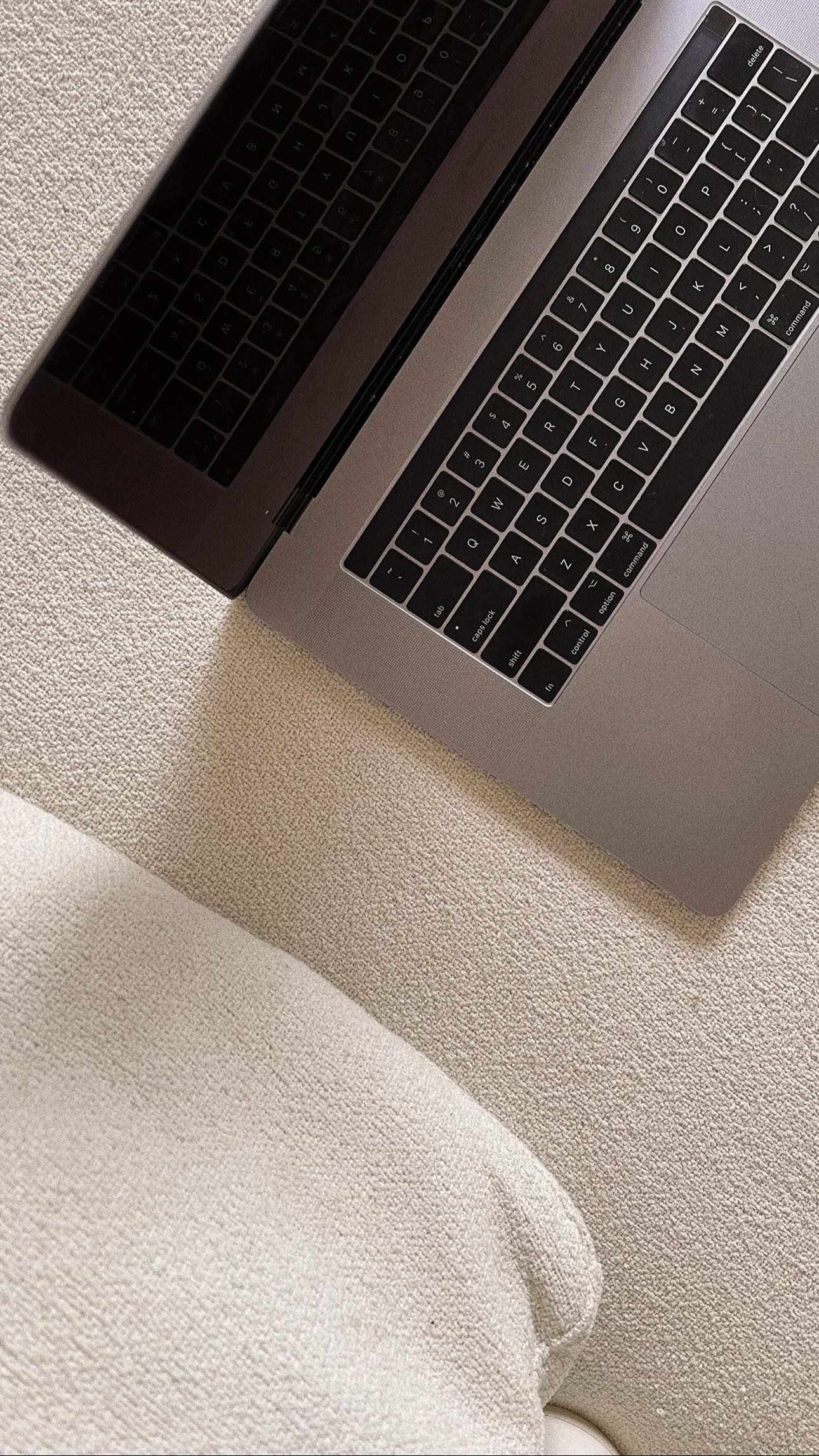 Join us tomorrow at 1pm to learn what it takes to really move the needle with your marketing in 2026 without the burnout 📈
Click the link in our bio to reserve your spot! 🔗
#marketingstrategy #2026marketing #marketingtips #marketingwebinar #bluesevenstudio #bsssevenseries #blueseven #bss2025