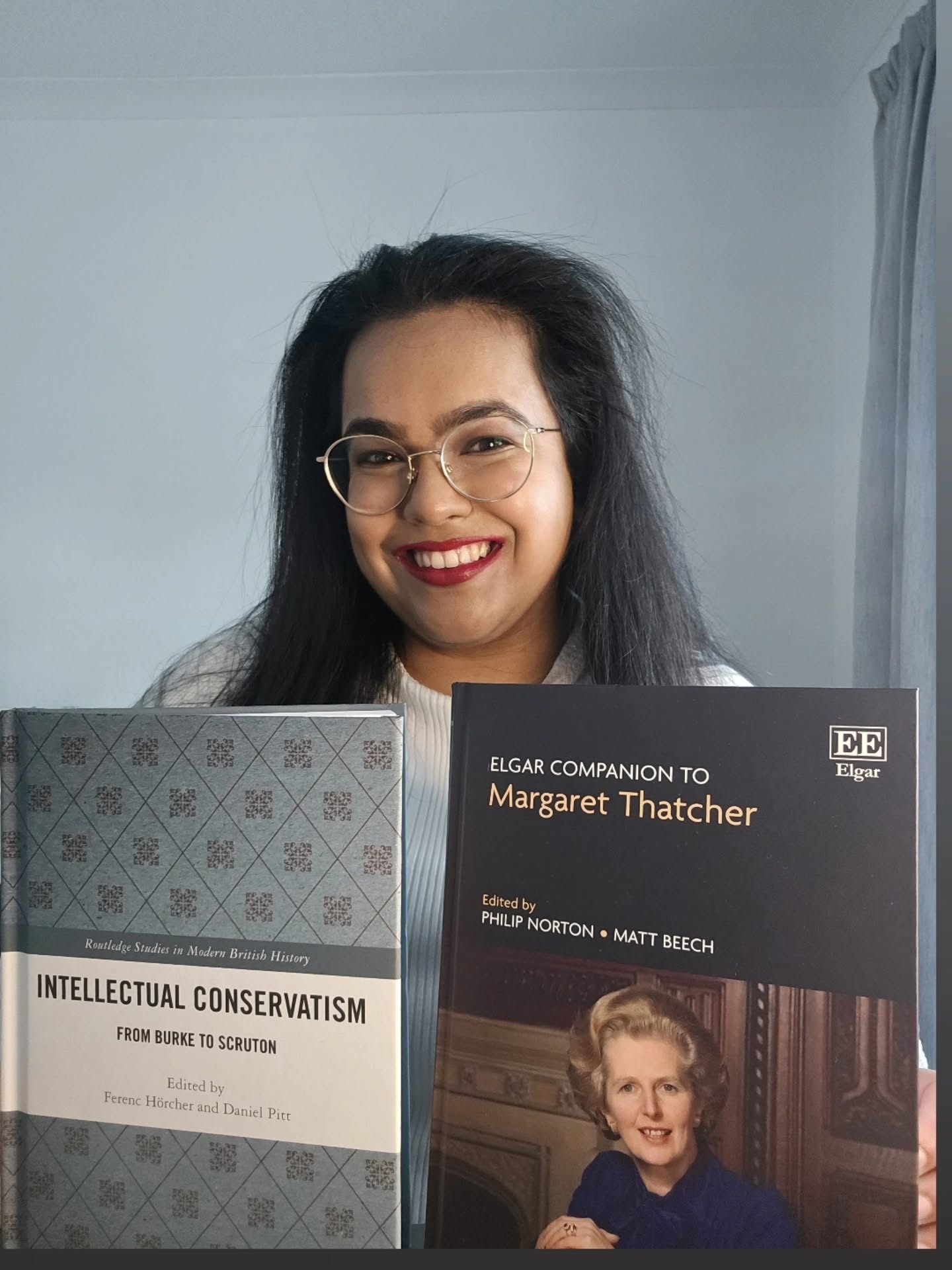 To 2025 🥂
The year that made me a published author with not one but TWO publications (chapters) 🤯 forever grateful for the opportunities my PhD has provided me with.
Looking forward to whatever comes next 👀✨️
(Inspo for the post from @expremiers)