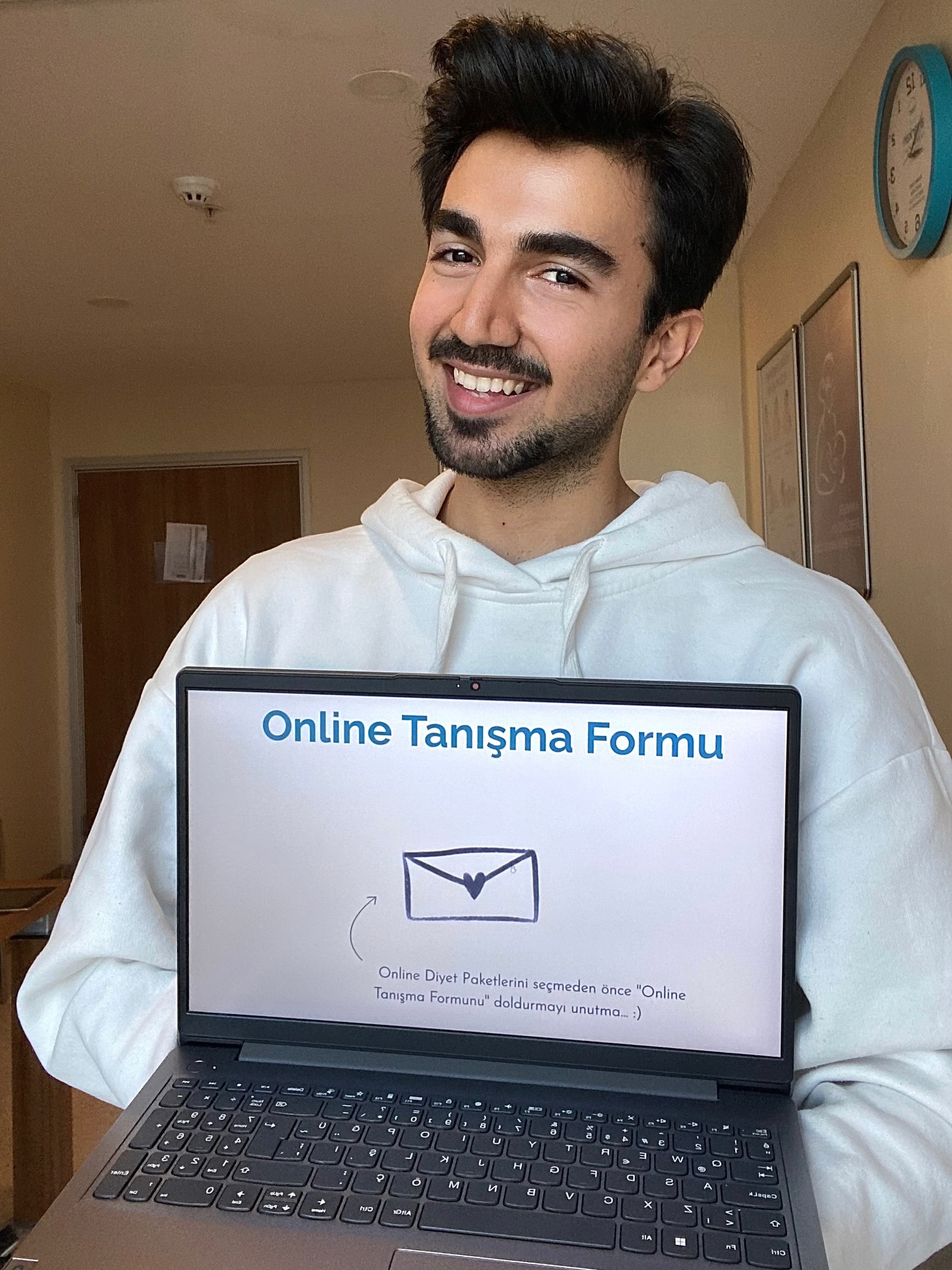 📢 %20 İNDİRİMM!
✨ Online diyet danışmanlığımda
Ocak ayı boyunca tüm diyet paketlerinde %20 indirim var.
Kendin için bir şey yapmak istiyorsan,
bunu ertelemek zorunda değilsin.
Detaylar ve başvuru için
DM’den bana yazman yeterli.
Belki de bu ay,
kendini seçtiğin aydır. 🤍
“Çünkü; Sen Varsan Tamam, Seninle Mümkün!” :)