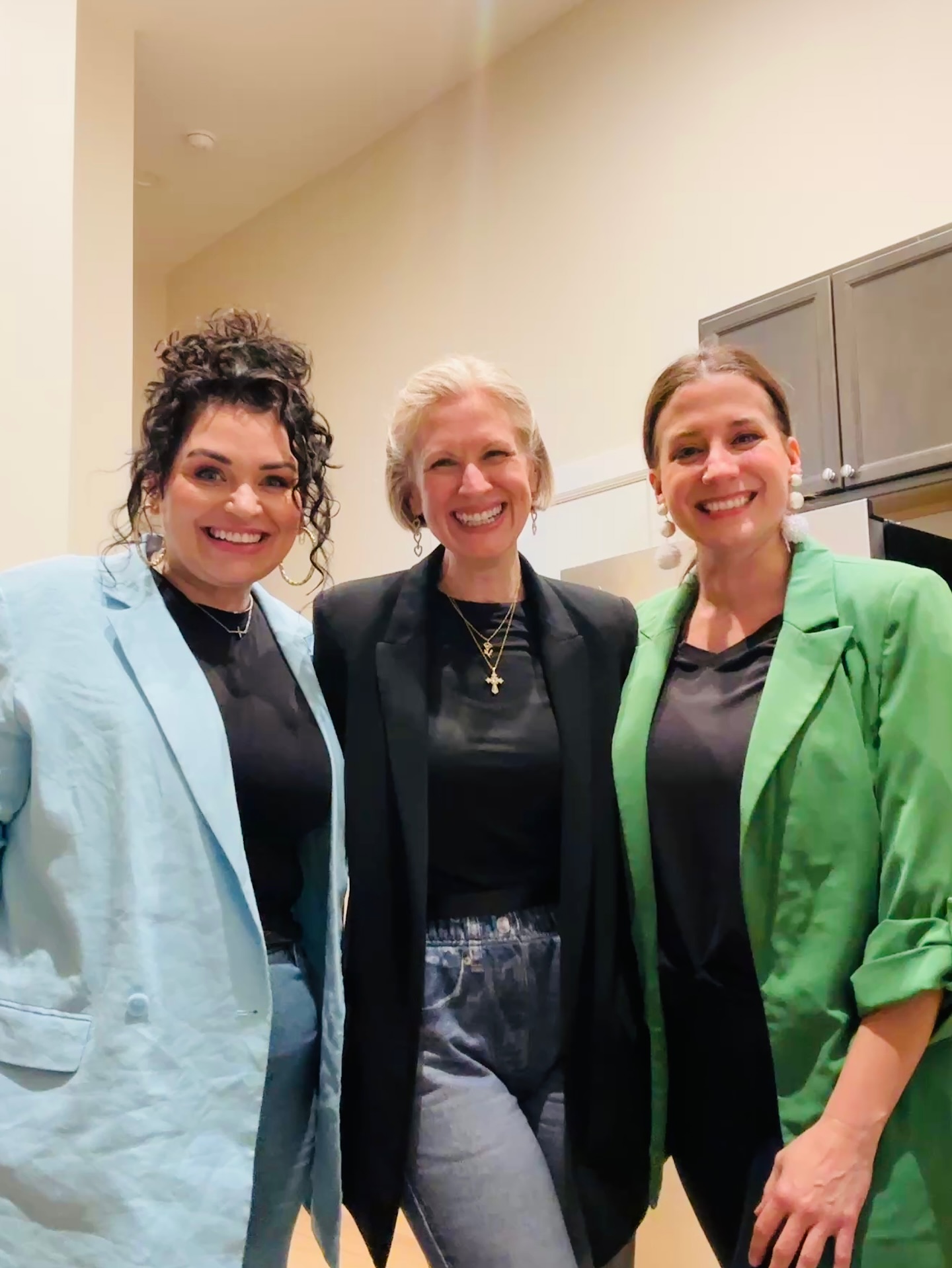 ✨ Grateful doesn’t even begin to cover it. ✨
To our St. Louis outreach volunteers—thank you for every late night, every prayer, every conversation, every act of love poured out this year.
You showed up with compassion, courage, and consistency, meeting women exactly where they are with dignity-restoring care.
This work would not be possible without you.
We see you. We honor you. And we are so thankful for your yes. 💛
#MorningGloryGlobal #StLouisOutreach #VolunteerLove #DignityRestoringCare #ThankYouVolunteers