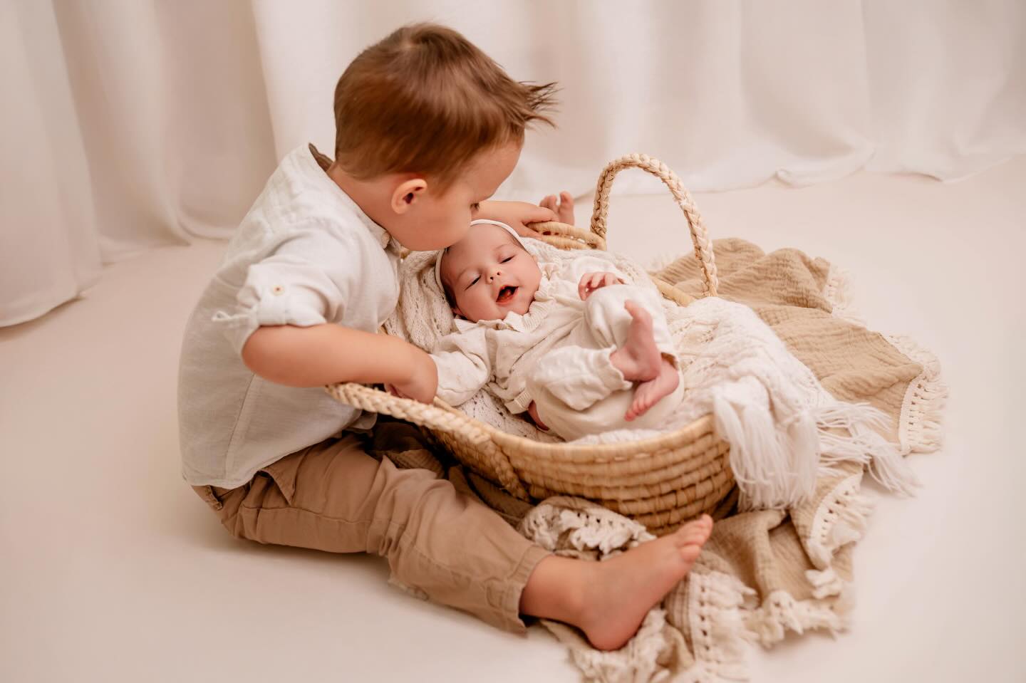 Those first moments when a family becomes complete 🤍
Quiet, tender, and full of love — the most precious photos to keep for a lifetime. 🤍🤍🤍
Do you think portraits with both kids together are the most important ones?.
.
Diese ersten Momente, wenn eine Familie komplett wird 🤍
Still, zart und voller Liebe — die wertvollsten Fotos, die man ein Leben lang bewahrt. 🤍🤍🤍
Findest du, dass Porträts mit beiden Kindern zusammen die wichtigsten sind?.
.
.
.
Newborn & Maternity and Family Photographer in Zürich area | Ksenia Photography
.
.
Neugeborenen-, Schwangerschafts- und Familienfotografin im Raum Zürich | Ksenia Photography
.
. .
.
.
family #newborn #swissphotographer # #dearphotographer #zurich switzerland🇨🇭 candidchildhood ourcandidlife baby magicofchildhood lifestyle littlesweetie thechildrenoftheworld littledreamers childportraits pixel_kids simplychildren enchantedchildhood dearestviewfinder let_there_be_delight letthemexplore lifestylebaby the_gallery_of_magic the_sugar_jar parenthood parenthood_moments baby childhoodunplugged babyphotoshooting