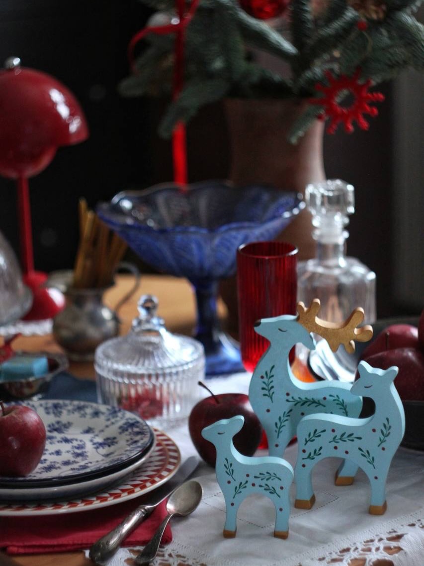 ✨ So we continue… ✨
our little journey through the most magical toys of Día Feliz World in 2025 🎄
🎄🧶Day 9 (more info in the post with a pear 🍐).
🎄✨ The Most Festive Toys of 2025 ✨🎄
Día Feliz World nomination goes to… our Wooden Reindeer Family 🦌🤍
Some toys don’t just decorate a space — they set the mood.
This gentle reindeer family does exactly that.
Carved from natural wood and hand-painted with delicate winter motifs, they carry the quiet magic of Winter Holidays. ❄️🕯️
Perfect on a holiday table, under the tree, or in little hands creating snowy forest tales 🌲
In 2025, these reindeers are our symbol of festive warmth: simple, timeless, and full of heart ♥️ ✨🦌
🤫 The regular price is $80, but for one day only it’s $68.
With love,
Irina
Día Feliz Kids Shop 🎈✨
#diafeliz_kids #diafeliz_woodentoys #diafeliz_kids #woodentoys #openendedplay toysasart montessoriinspired waldorftoys