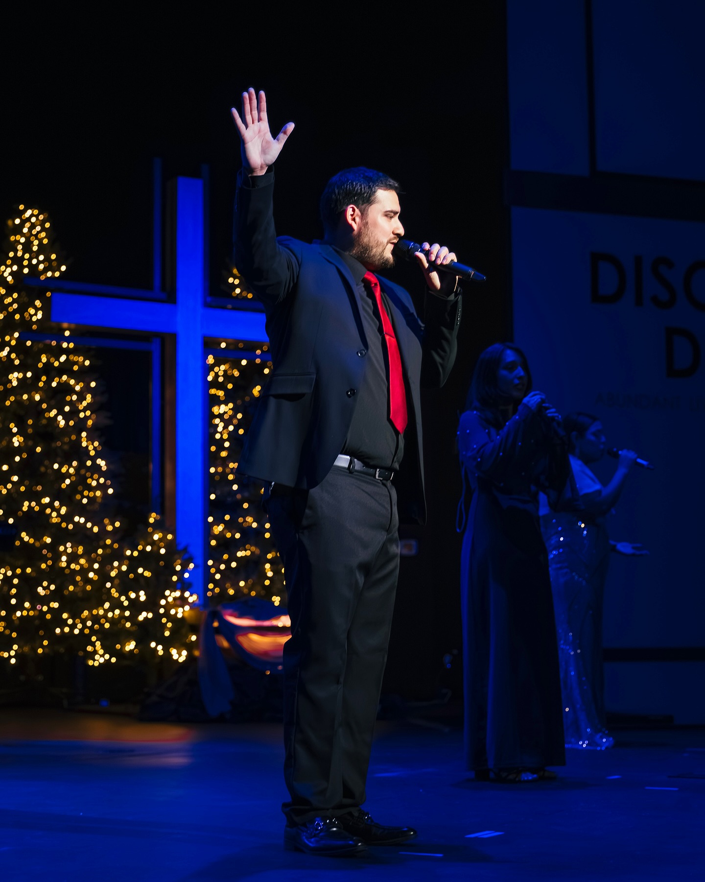 HE IS BORN ✨
What a holy and spectacular night!! The room was filled with light, lifted voices, and hearts drawn into adoration of Emmanuel, God with us. 🤍
The house was packed, worship was powerful, and joy was unmistakable as we celebrated our newborn King! The message reminded us that real joy isn’t forced or manufactured. It becomes real when we move toward Jesus and worship Him fully. Hearts were stirred, faith was strengthened, and adoration filled the room as we celebrated our newborn King. 🙏🏼✨ #ChristmasAtLFA