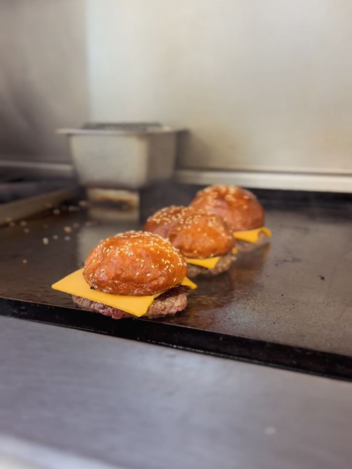 It’s a perfect day for a trip into downtown Sisters because some days just call for a Barn Kitchen & Restaurant burger.