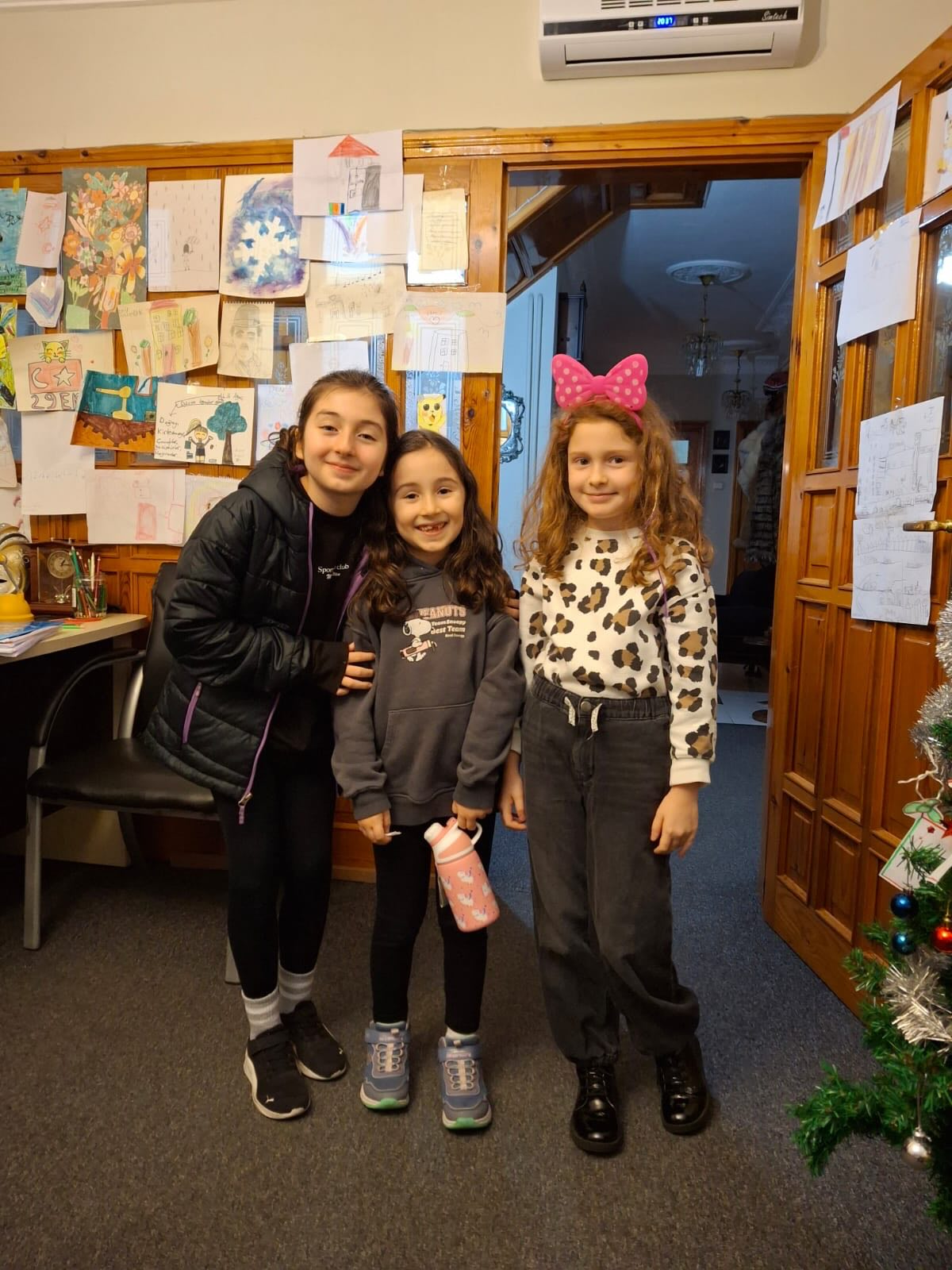 Günün son küçük, tatlı piyanistleri🥰🎶🎹💐🐣🤍…