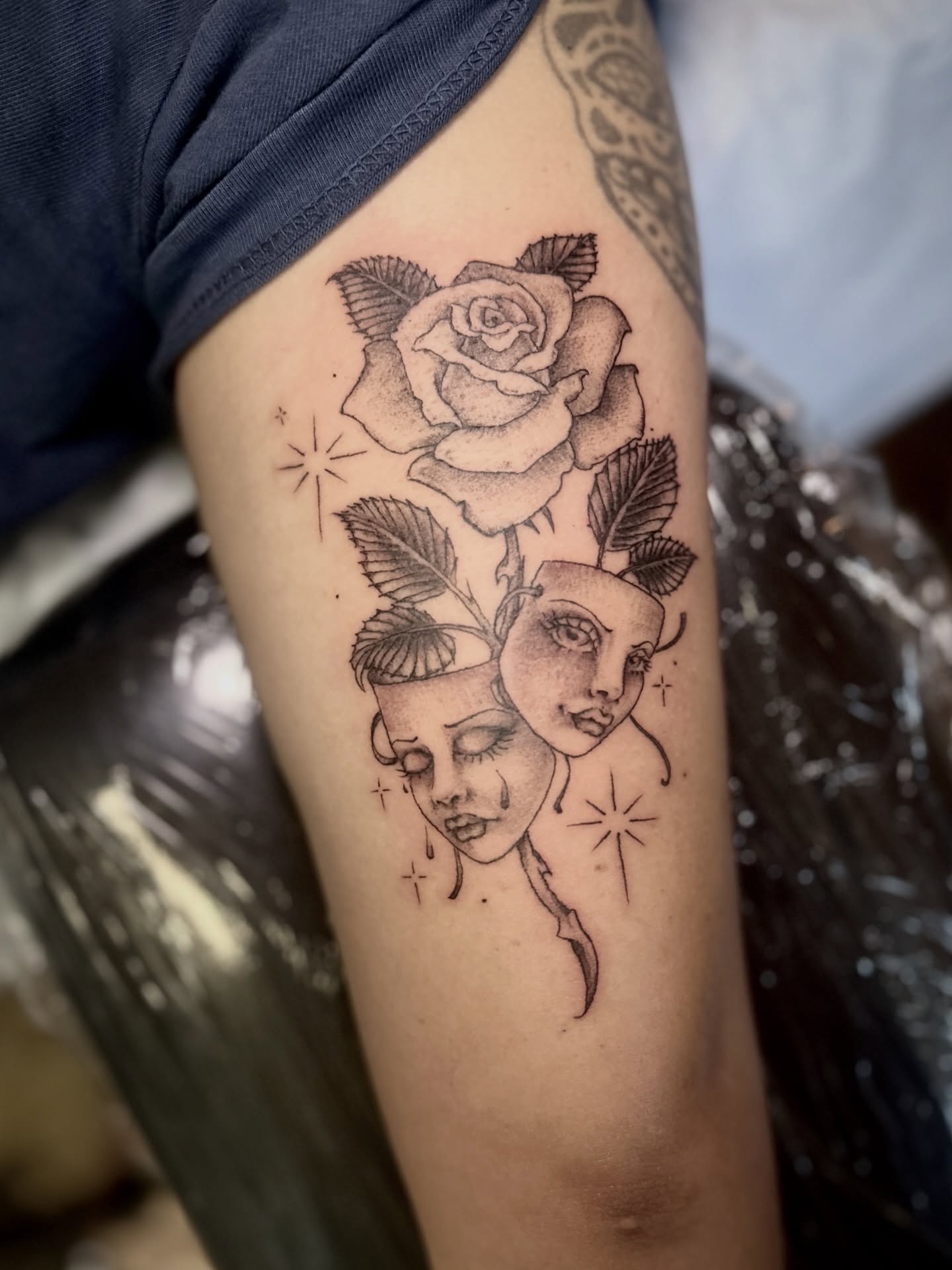 It’s always a pleasure tattooing classic Chicano designs, and even more so when it’s on a homegirl 🫶🏼❣️ thank you so much Viv!
Made w love at @electricavetattoo.atx 🎭✨
.
Submit a form through the link in my bio to book or email luisa.marigold@yahoo.com to book your next tattoo! I’ll be catching up these next few days. Thank you guys for all the cool stuff to end the year to!!❣️
I’d love to book more fine line, and am also always down for bold black and grey 🖤
#atxtattoo#finelinetattoo#atxtattooartist#electricavetattoo#smilenowcrylatertattoo