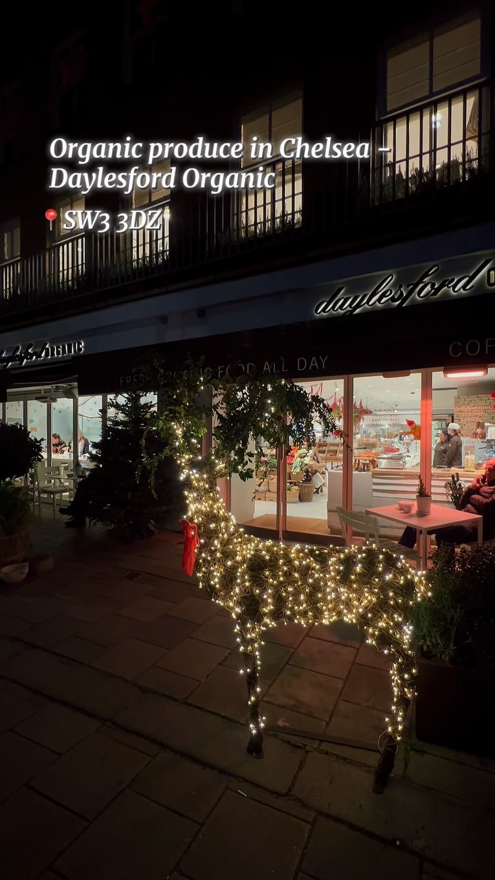 We tried @daylesfordfarm in Chelsea. It is our favourite place to buy organic produce, as it comes directly from the farm in Cotswolds. The Bamford family has a number of brands including the well known Bamford tracktors.
The best product they have in our opinion are the organic jams. Perfect fruit and sugar combination without trying tol much on the ingredients. Must have staple for breakfast.
#londonguide #chelsea #fyp #desserttiktok #londonguide