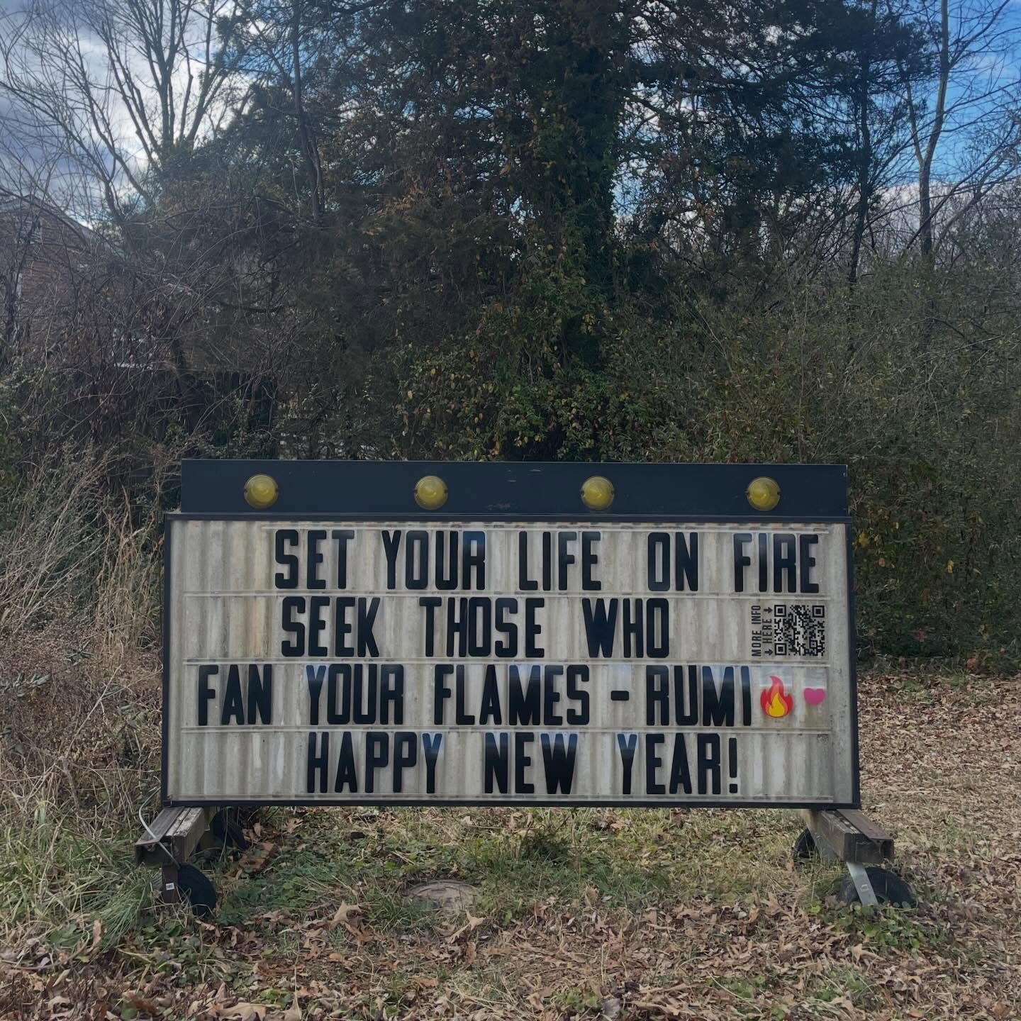 Make your own light, this year and always🔥❤️🔥🔥
Gratitude for our new *emoji* letter vinyls, a gift from the brilliant @beve.studio, ultimate flame fanner.