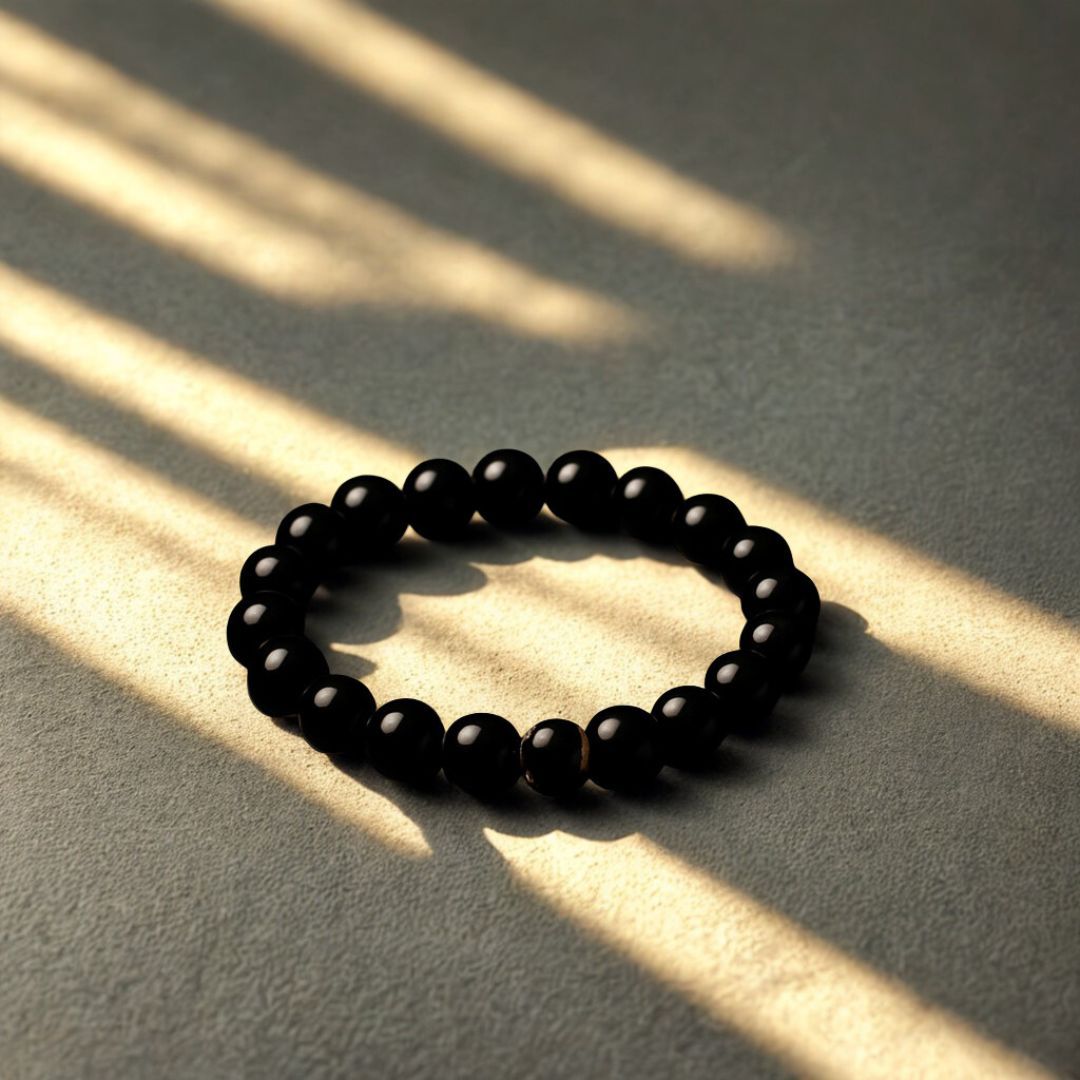 Black Onyx: Protection & Power
Black Onyx is your quiet power move.
It protects your energy, grounds your focus, and keeps distractions out.
For the woman who knows where she’s headed — and doesn’t need to explain it.
#BlackOnyx #GroundedPower #EnergeticProtection #LuxuryMindset #IntentionalJewellery #mindset #2026goals #visionboard #meaning