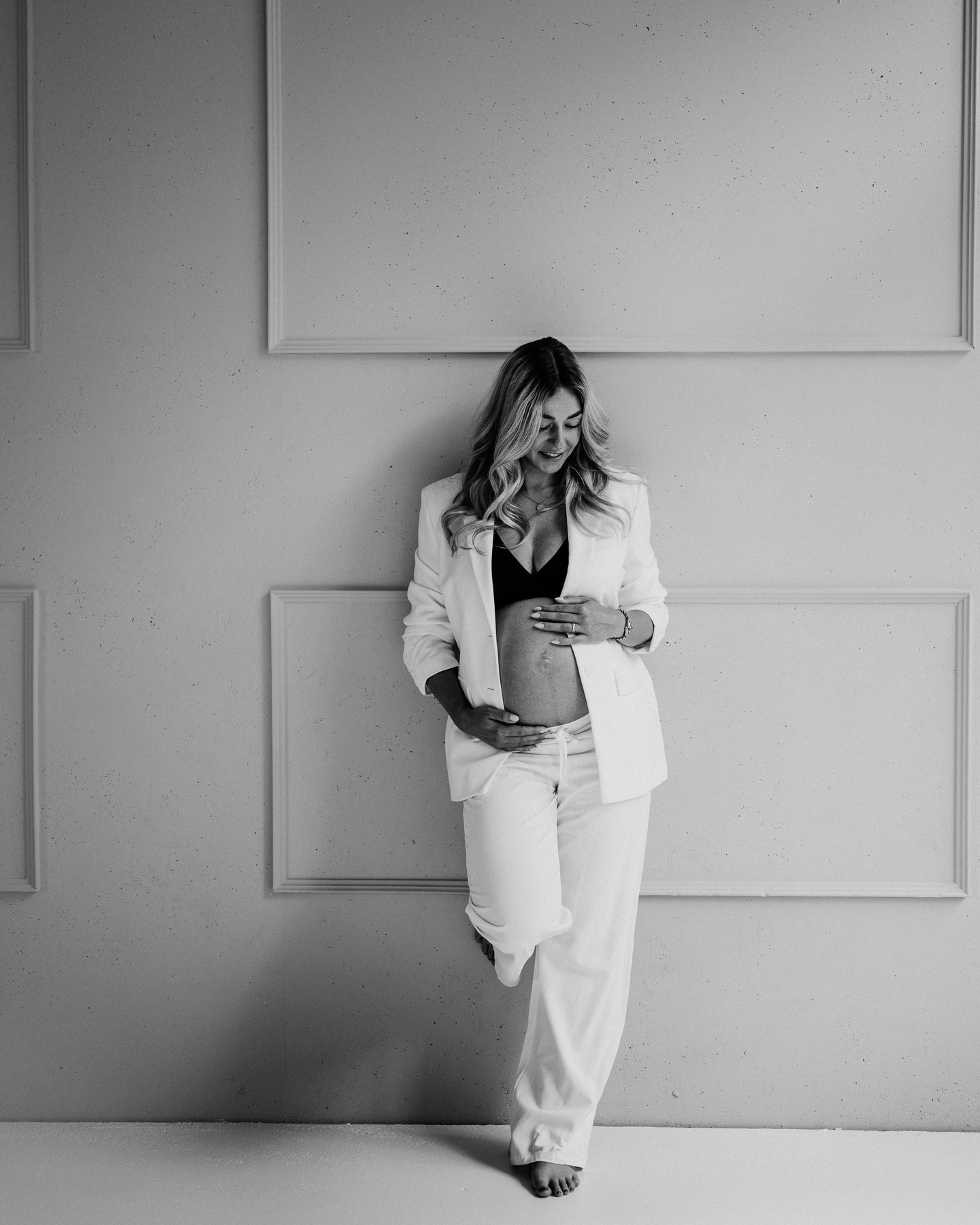 2025โฆ wat een bijzonder jaar!
Ik heb zoveel lieve koppels, prachtige gezinnen, kleine wondertjes en inspirerende ondernemers voor mijn lens gehad. Elke lach, elke knuffel en elk intiem moment was een cadeautje om vast te mogen leggen. Dankjewel voor al het vertrouwen het afgelopen jaar! โค๏ธ
Heel veel zin in alles wat komen gaat in 2026!๐ธโจ
--------
#bye2025 #hello2026 #trowback #endoftheyear #pregnancy #pregnancyphotoshoot #zwanger #zwangersschapsfotografie #family #familyphotographer #familiefotograaf #fotograaflimburg #fotograafroermond #lifestylefotograaf #lifestylephotographer #gwennfotografie