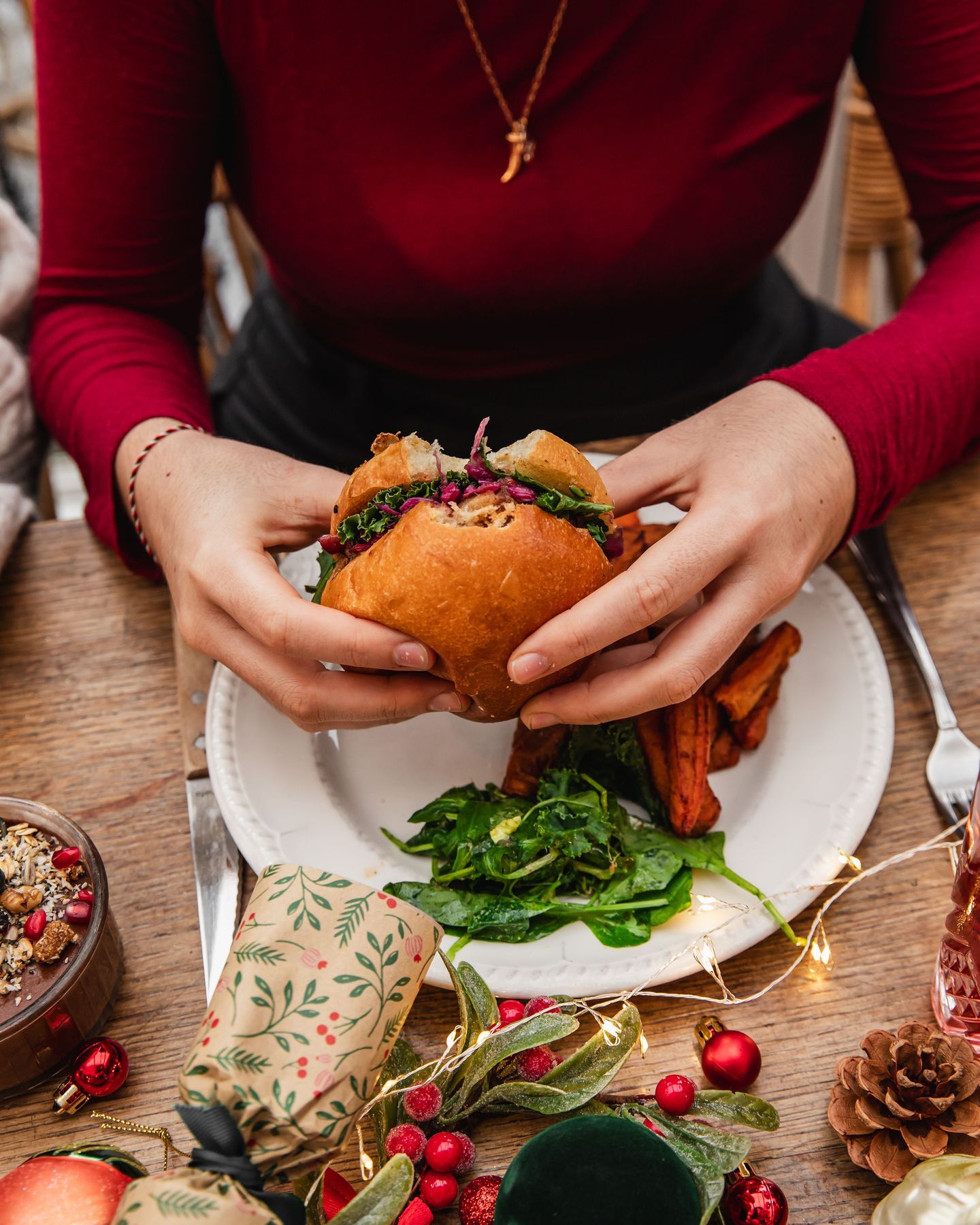 À chacun son Burger chez Loulou ! ✌️ Au choix : Cheese Burger, Bacon Cheese Burger et Chicken Burger.
