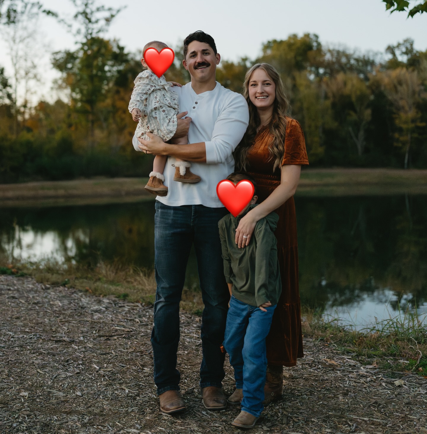 Merry Christmas and a very Happy New Year from the Maves family! 🎄❤️🎆