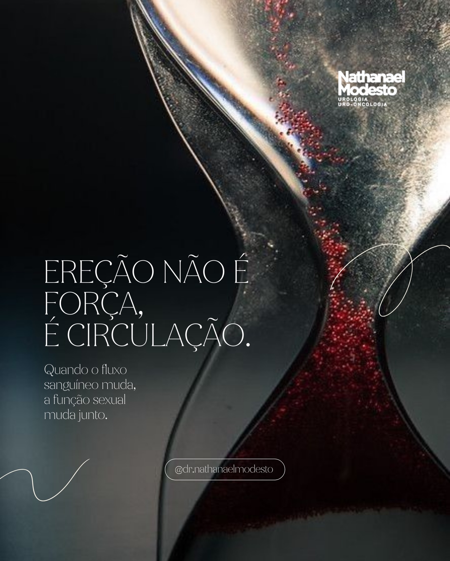 A ereção depende de uma boa circulação.
Quando o fluxo sanguíneo diminui, mesmo que pouco, a função sexual é uma das primeiras a sentir. Isso acontece porque os vasos da região peniana são menores e mais sensíveis do que os de outras partes do corpo.
Por isso, muitas vezes a disfunção erétil aparece antes de qualquer sintoma cardíaco ou metabólico. O corpo dá sinais cedo, ele só precisa ser escutado.
O que mais altera essa microcirculação?
Rotina estressante, sono ruim, alterações hormonais
Colesterol desajustado, açúcar elevado, inflamação relacionada ao estilo de vida
Quando investigamos da forma correta, entendemos a causa real da mudança. E quando a base melhora, a função sexual melhora junto.
A ereção não é apenas desempenho.
Ela é um reflexo da saúde geral.
#saudemasculina #funcaosexual #urologia