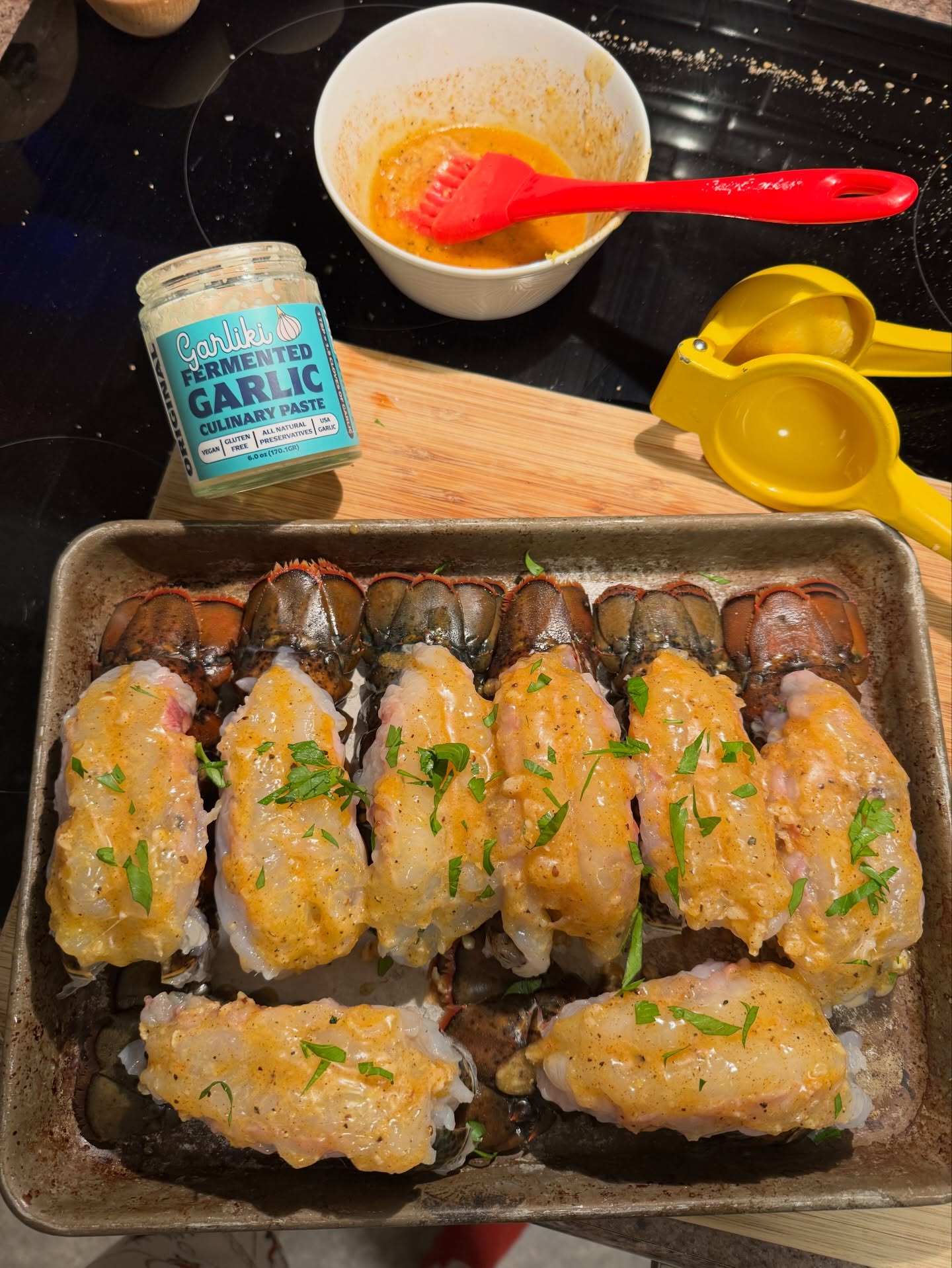 We are ringing in the new year with Surf n’ Turf. How are you celebrating?
Happy New Year from our Garliki family to yours 🧄🤍