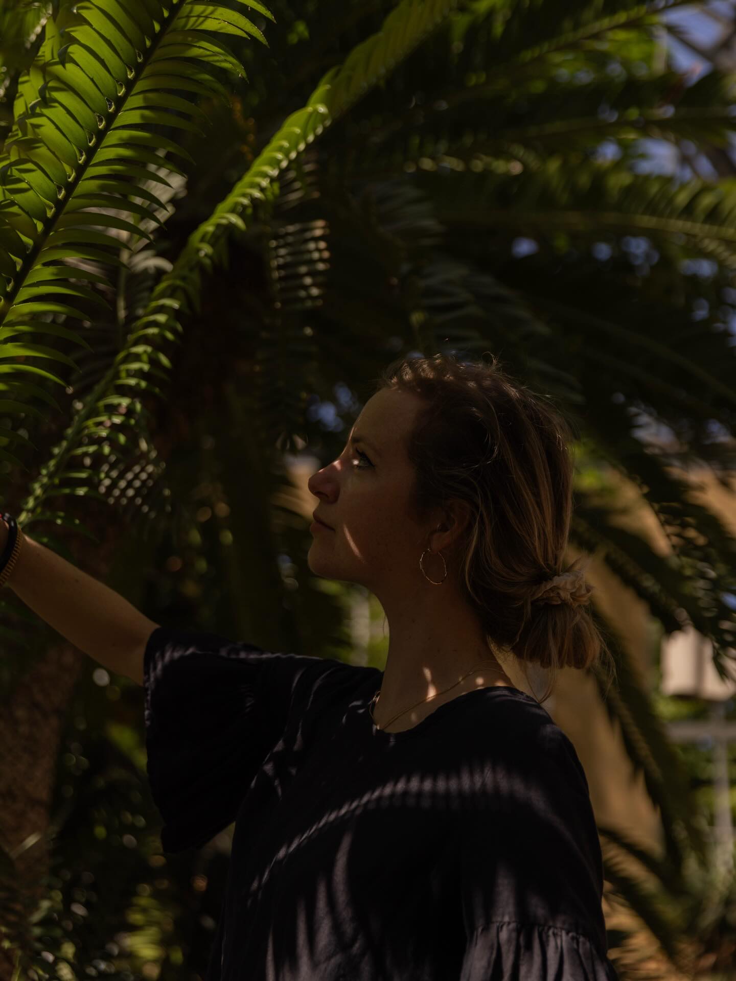 This photo means a lot to me.
2025 started rough to say the least, but my light came back. My fire is on. Grateful for every experience this year - personal and professional. I worked hard, achieved more than I ever imagined, and I’m just getting started. Ready to keep chasing my dreams for STUDIO MIQUE. And again, thank you for joining me on this journey. 🤎
Photo by @amberzeekaf
#studiomique #interieurontwerper #personalhome #slowliving #yourhomeisyourstory