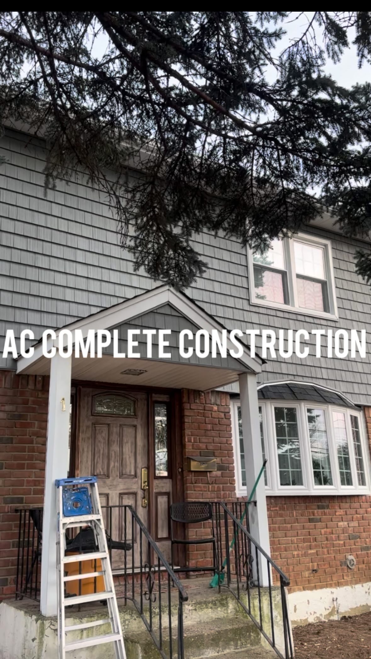 New windows, new siding, and ready for the snow! 16 windows done and the customer is thrilled!#accompleteconstruction #beforeandafter #homeupgrade #siding #newwindows