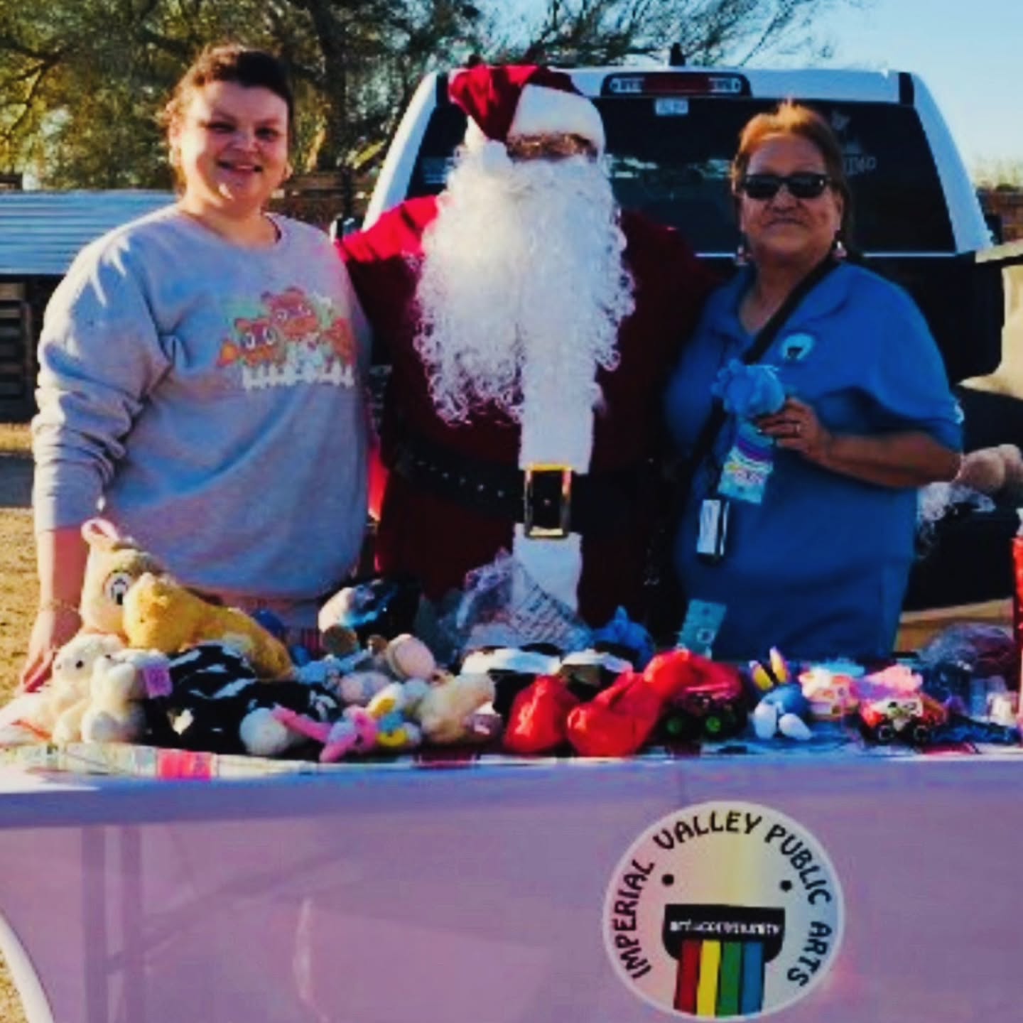 💚 Santa makes it to Slab City! 🎄❤️
We want to send a heartfelt THANK YOU to our Vice President, Maria Dominguez, for taking the time and energy **serving as a representative of Imperial Valley Public Art (IVPA)** to help Santa Claus deliver gifts to the children and families of Slab City! 🎅🎁
Watching the children’s faces light up and seeing the gratitude from families is a powerful reminder of how much kindness and presence matter.
Slab City is a unique, off-grid community near the Salton Sea, home to families, artists, and children who show incredible resilience and creativity despite limited resources.
Moments like these — sharing joy, warmth, and connection — are what the season is truly about. We are grateful to be able to support families in this special community and thankful to Maria for helping make that possible. 💛
#holidayjoy
#communitycare
#SlabCity
#SeasonOfGiving
#familiesfirst