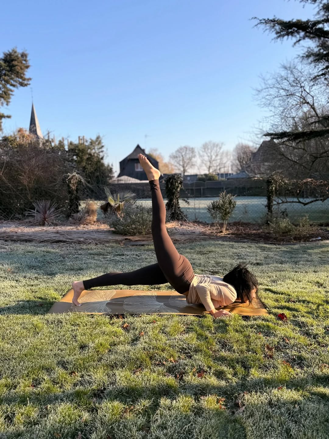 Diving into the new year like ✨️
#yogagirl #sunday